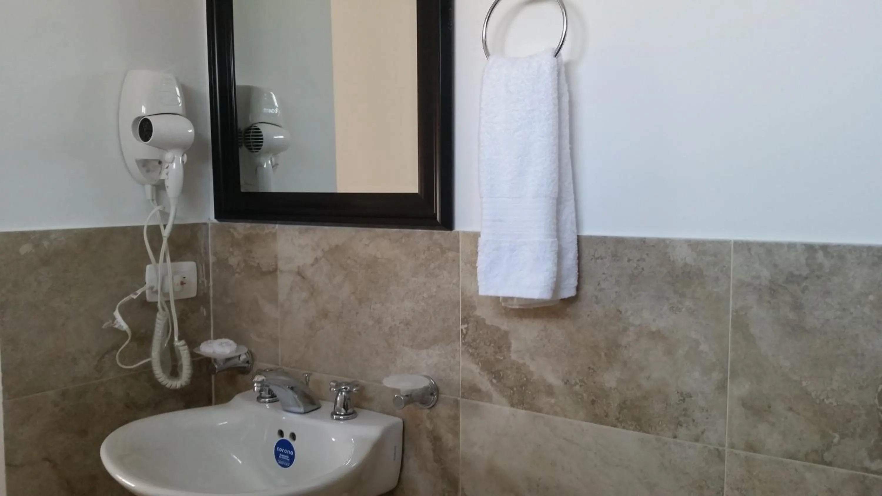 Property building in Hostal Marlyn