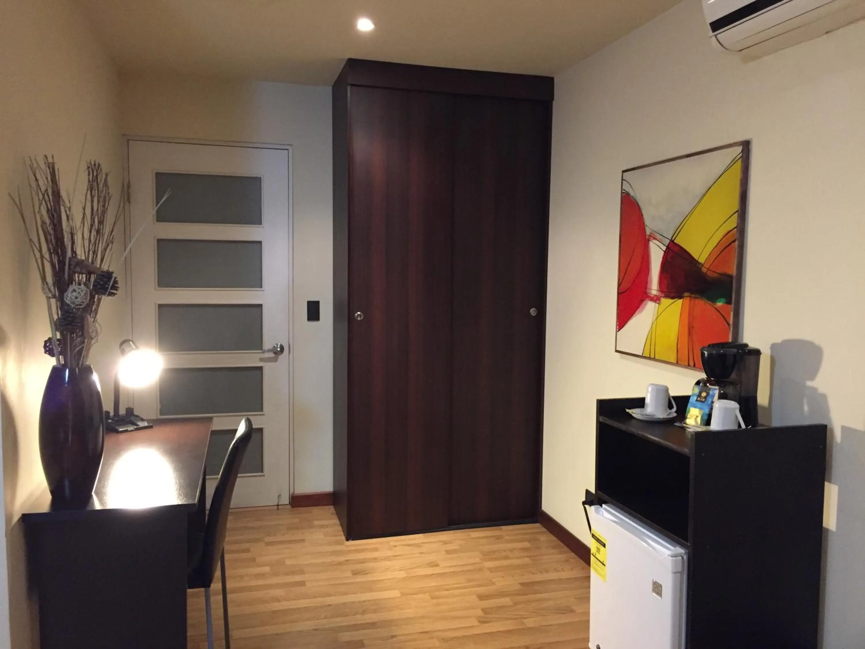 Library in Hotel Vista De Golf, San Jose Aeropuerto, Costa Rica