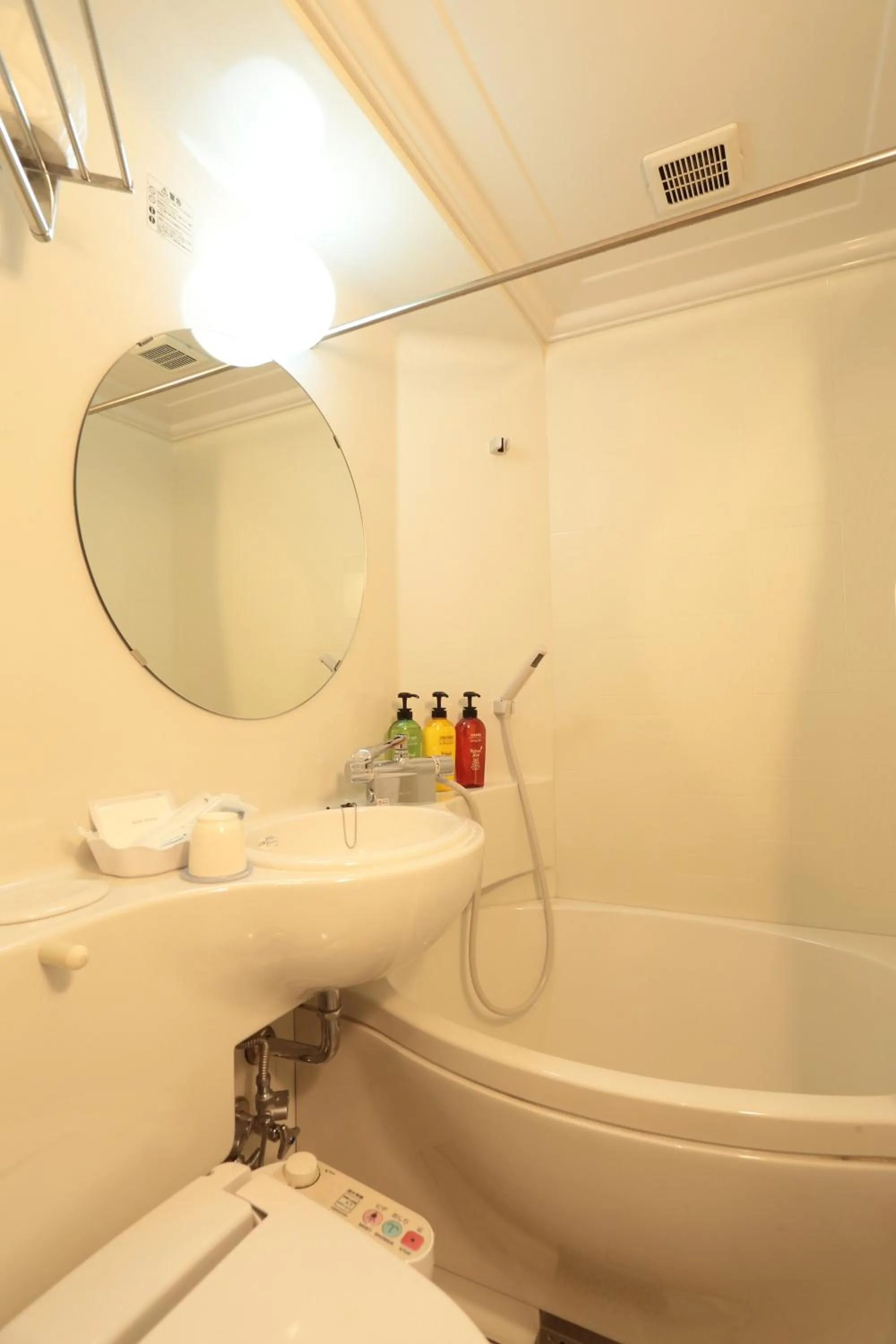 Photo of the whole room in Access Inn Kariya