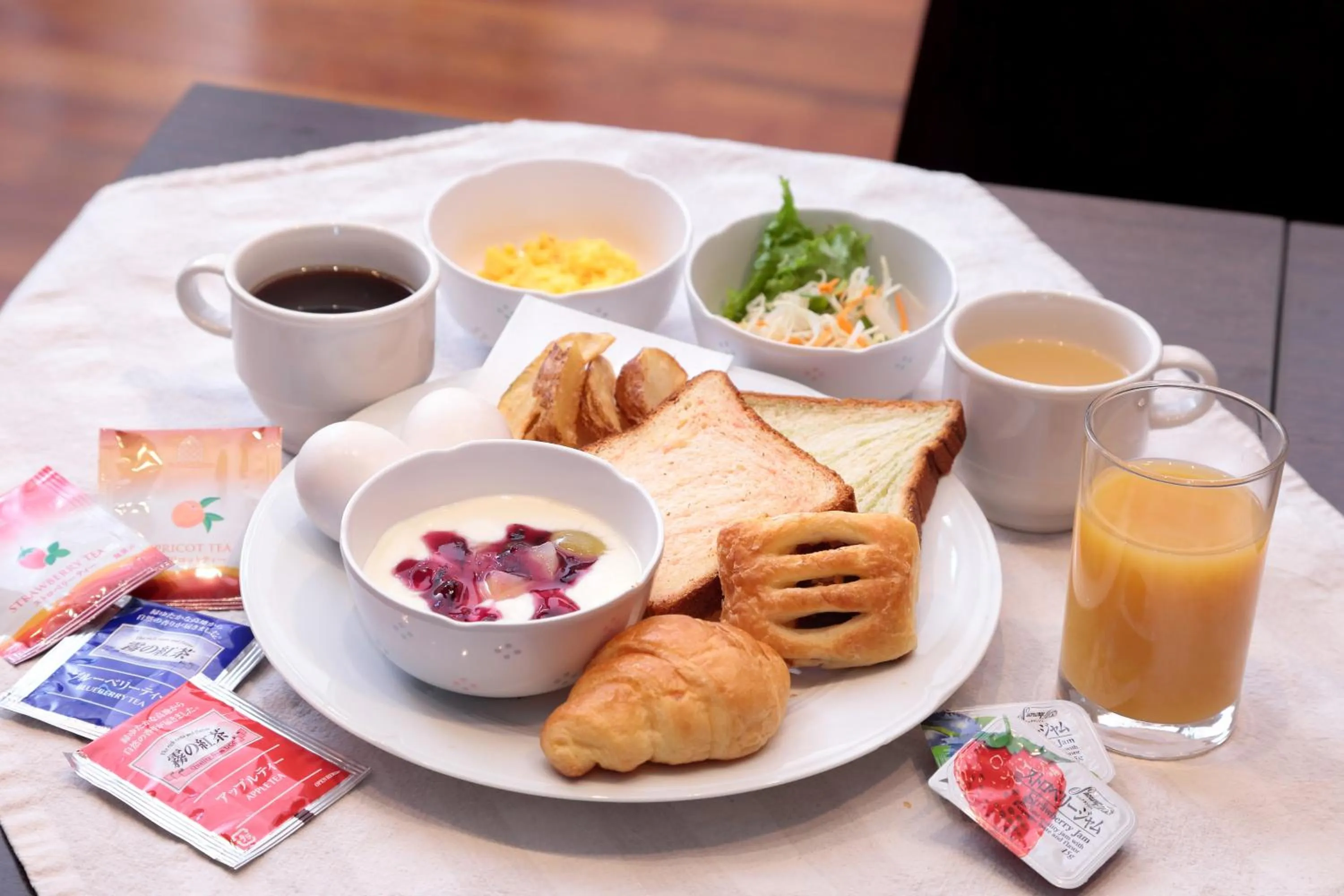 Buffet breakfast in Access Inn Kariya