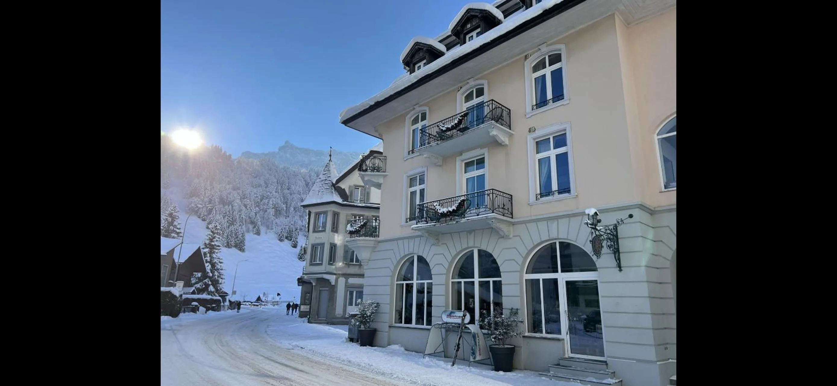 Winter in GRAND your home with common kitchens with self check-in