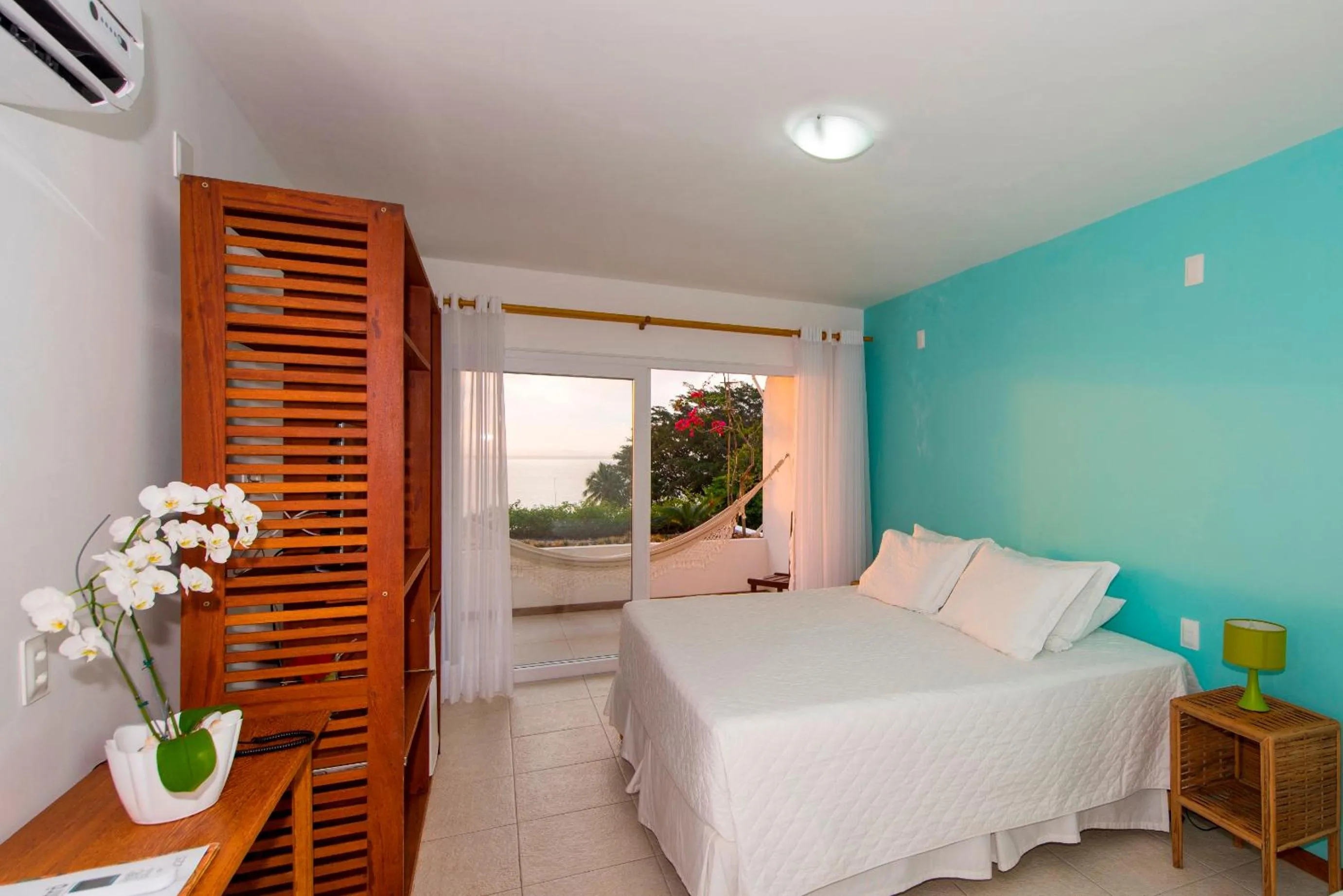 Balcony/Terrace, Bed in Pousada Natureza