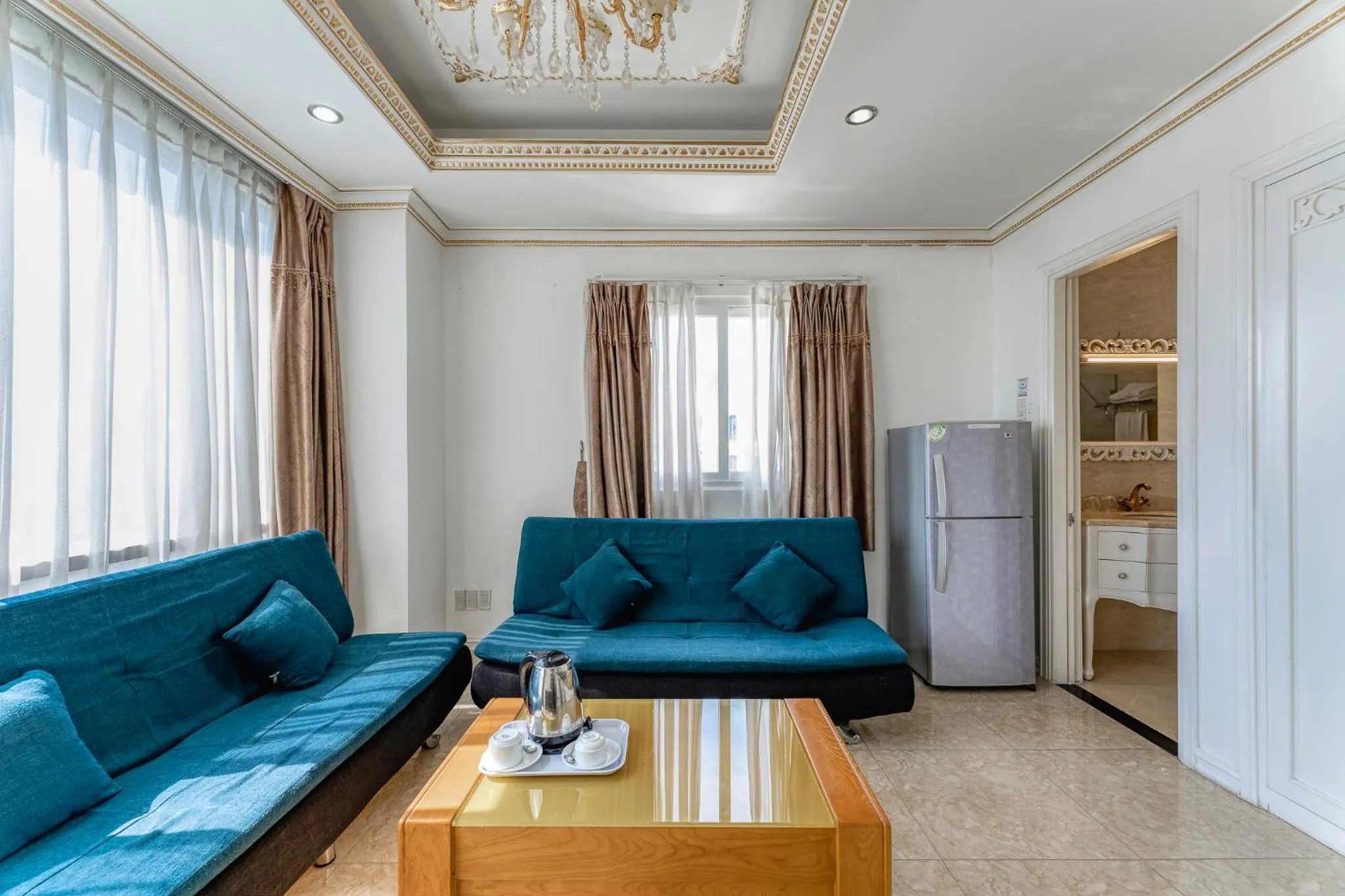 Living room in Happy Land Hotel