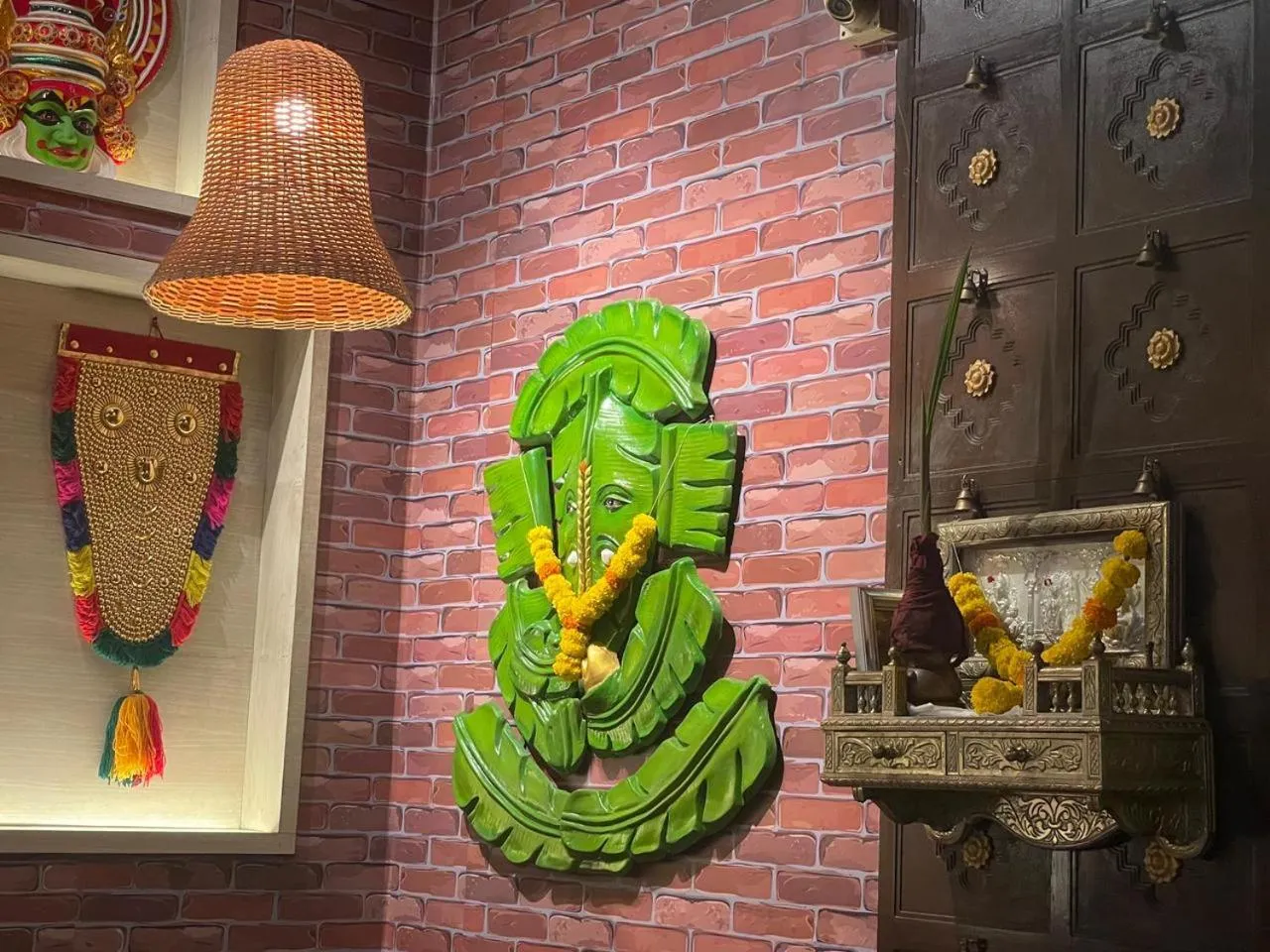 Restaurant/places to eat in Zense Candolim