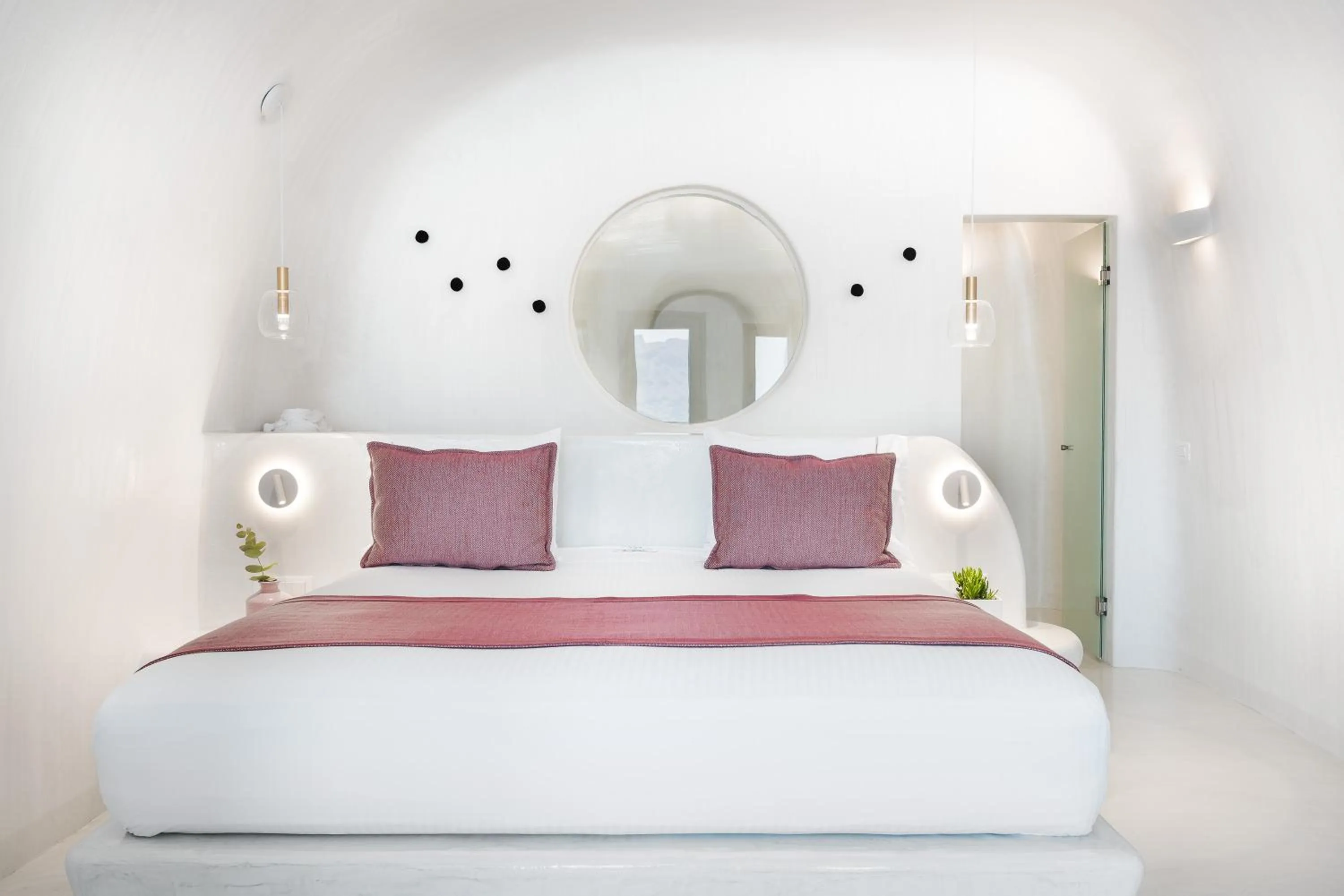 Bed in Maregio Suites