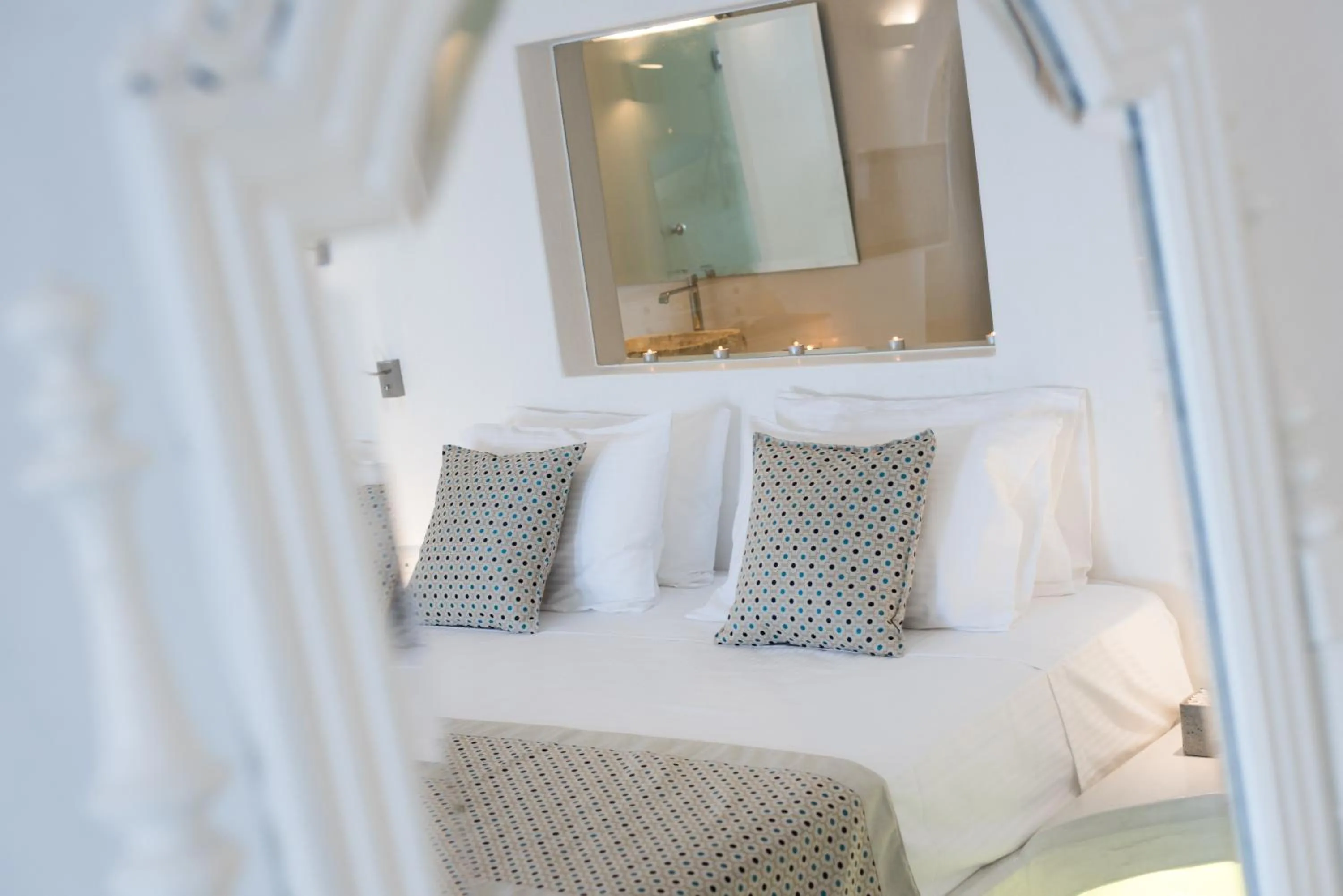 Bed in Maregio Suites