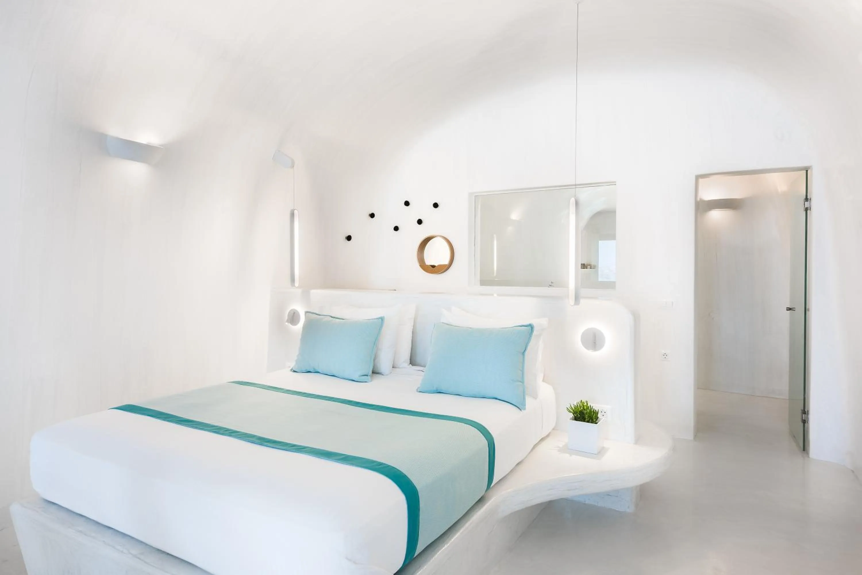 Bed in Maregio Suites