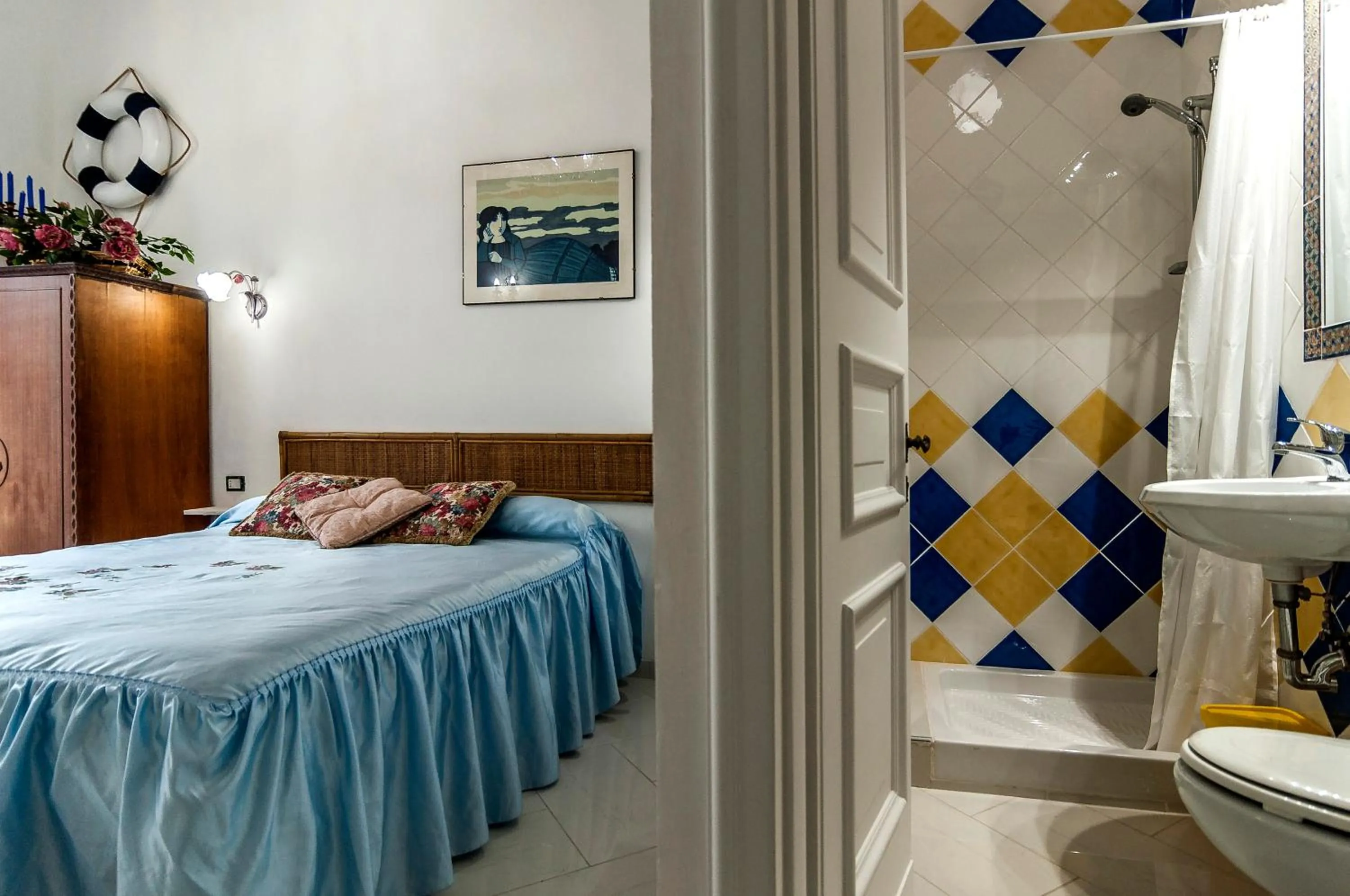 Bathroom, Bed in Il Veliero B&B