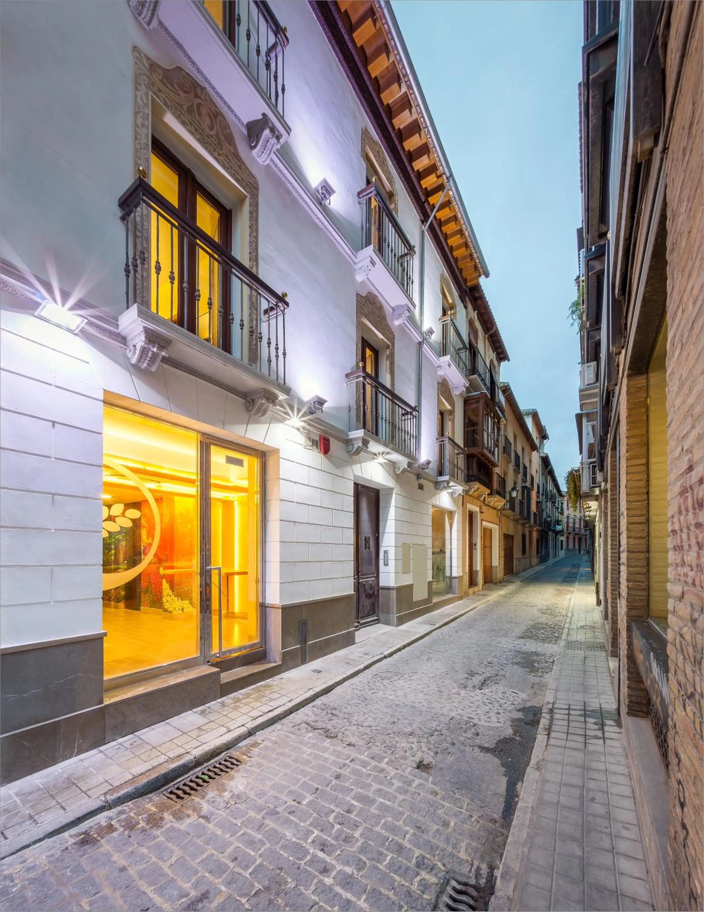 Facade/entrance in Hostal Arriola