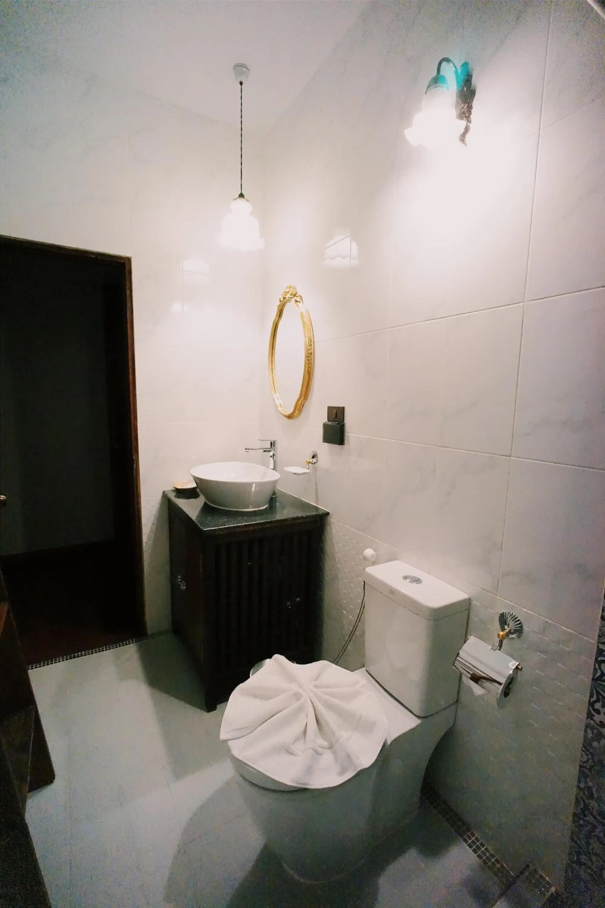 Toilet in See You Soon, Chiang Mai