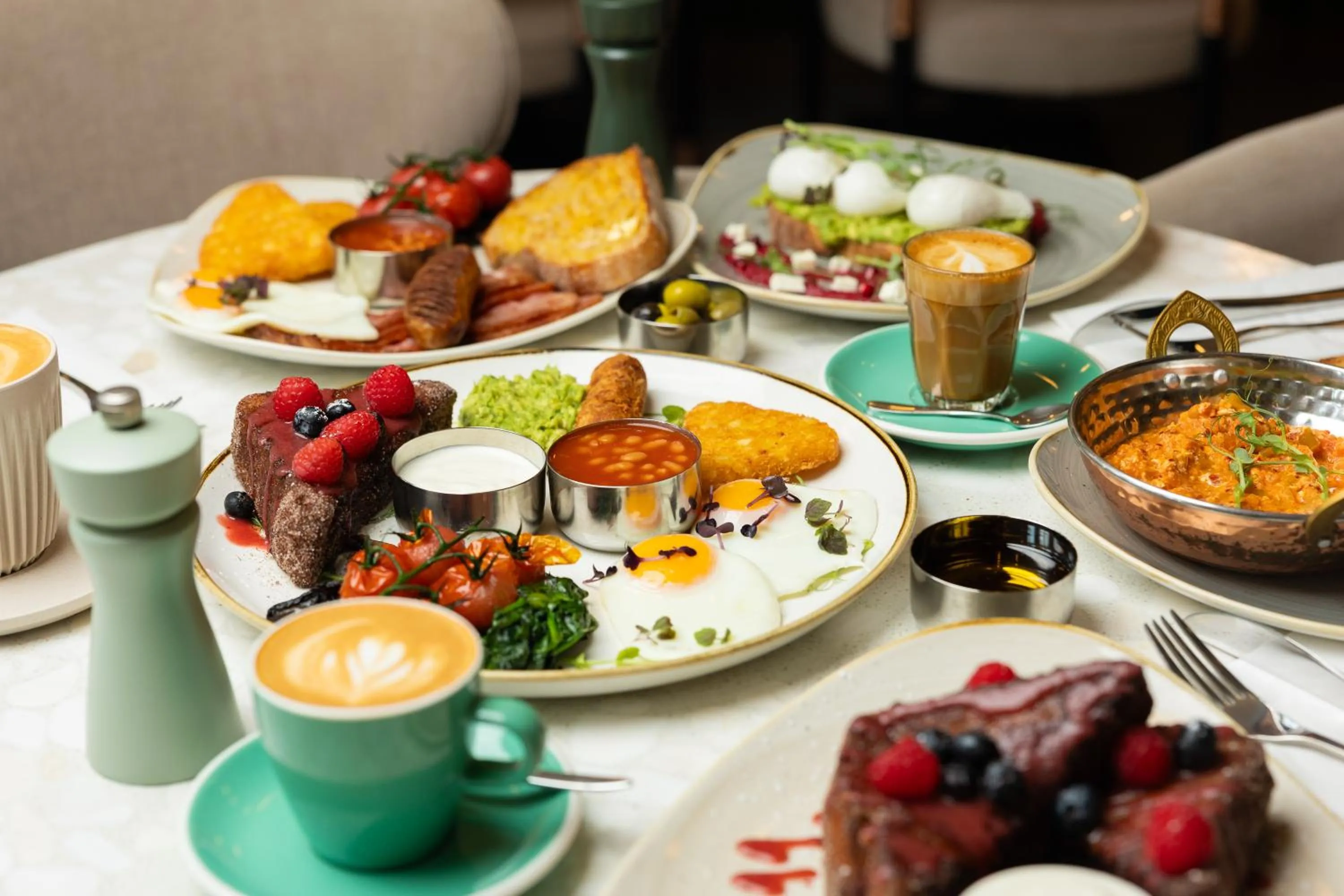 Restaurant/places to eat in The Lion & Key Hotel