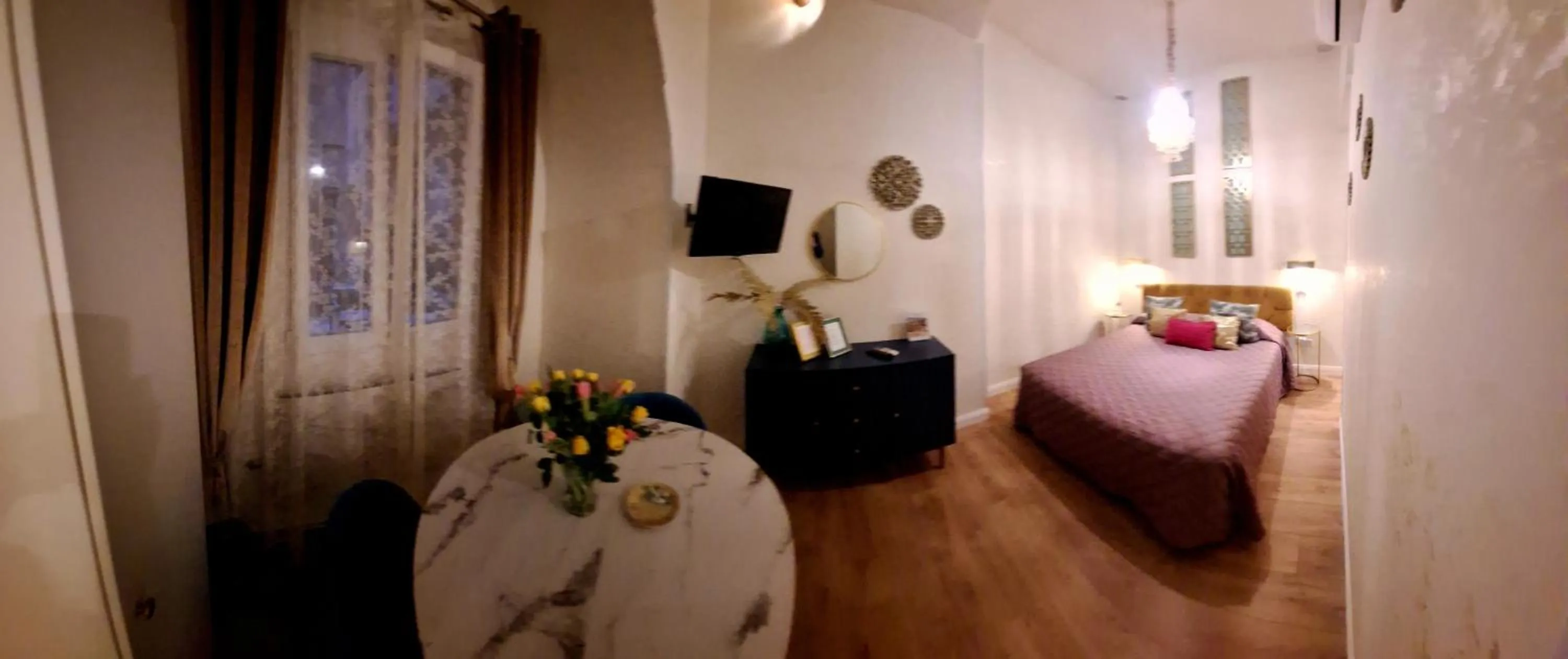 Bed in Ingrami Suites and Spa