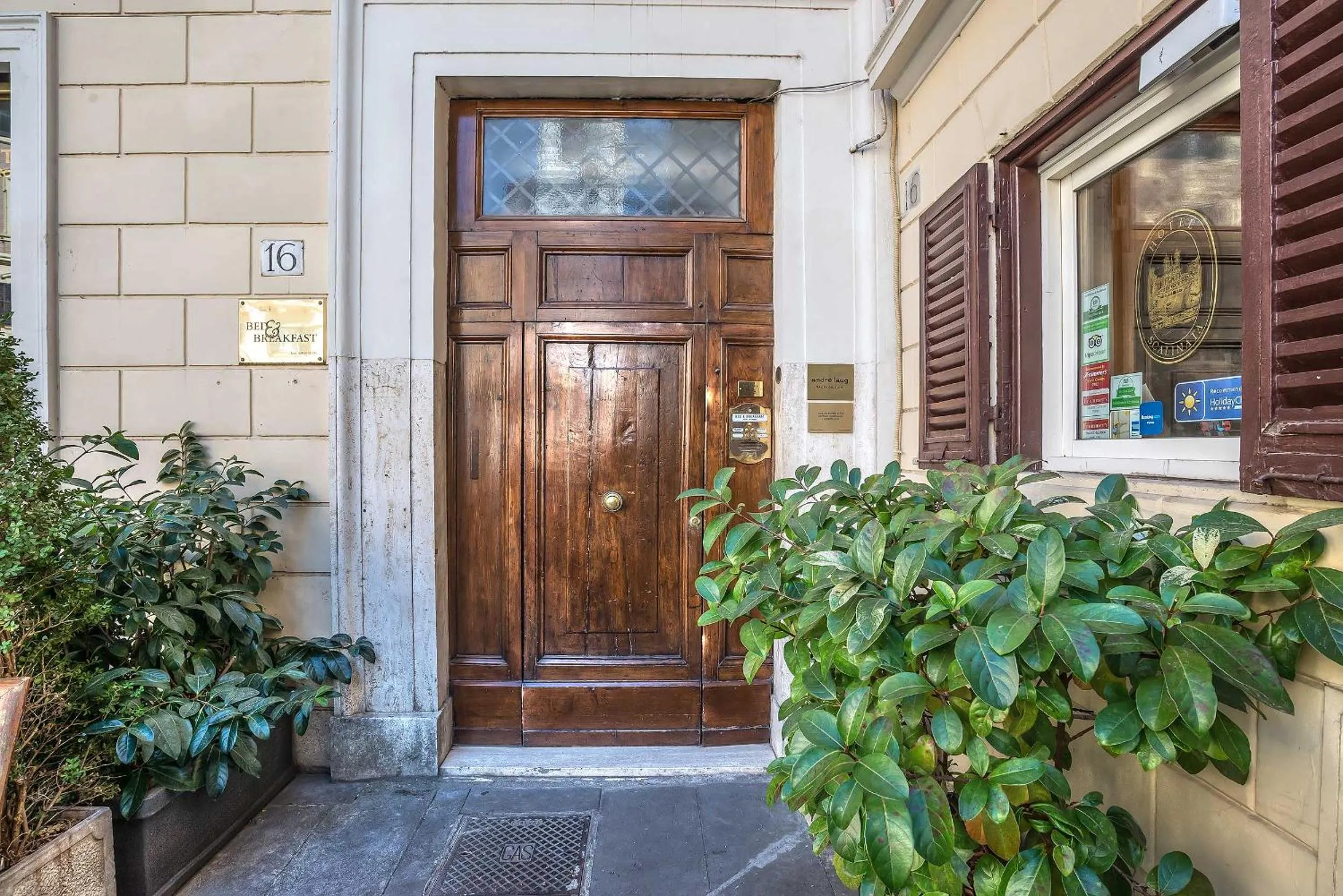 Facade/entrance in Ingrami Suites and Spa