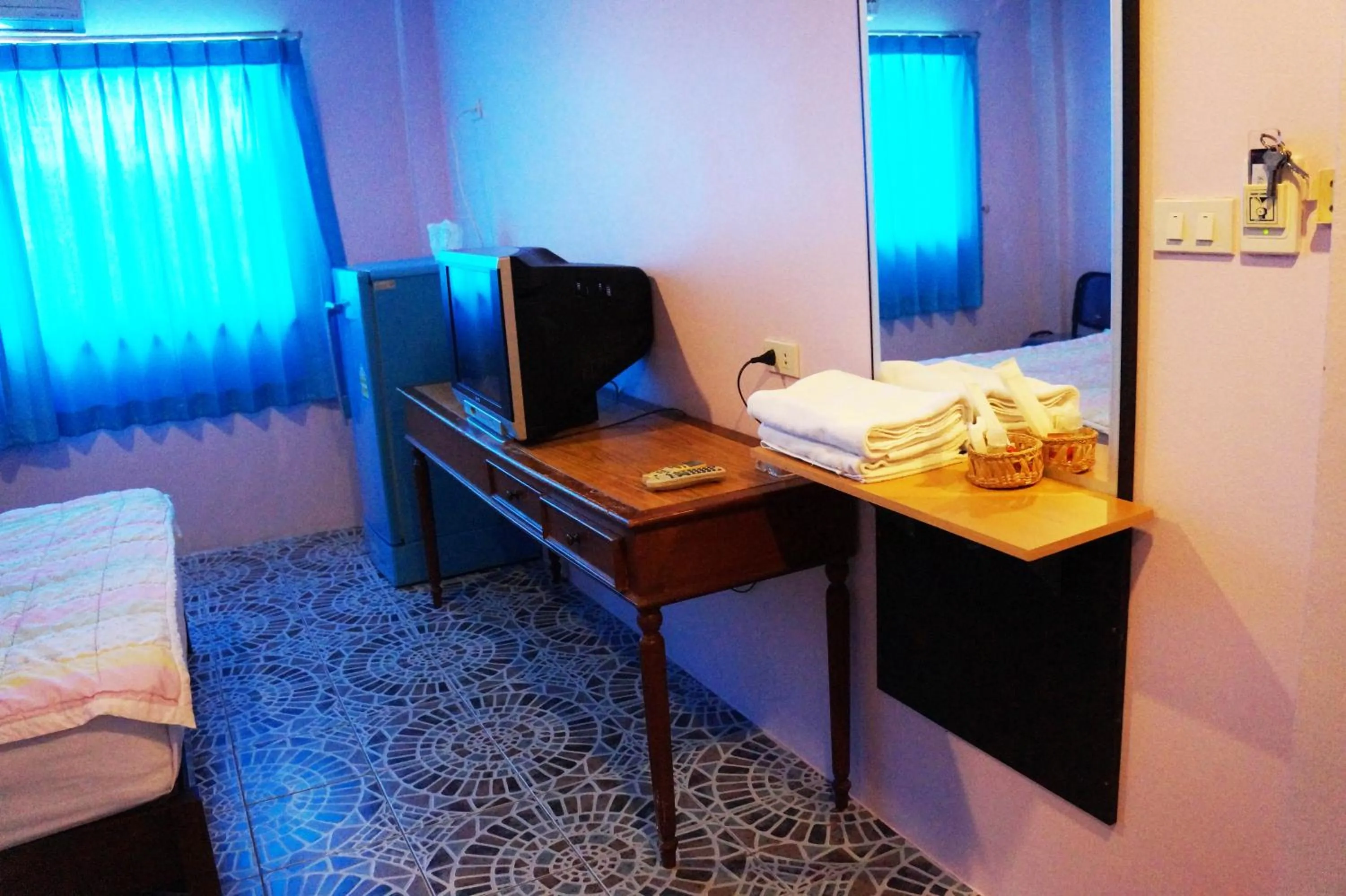 Photo of the whole room, Bed in Nong Guest House