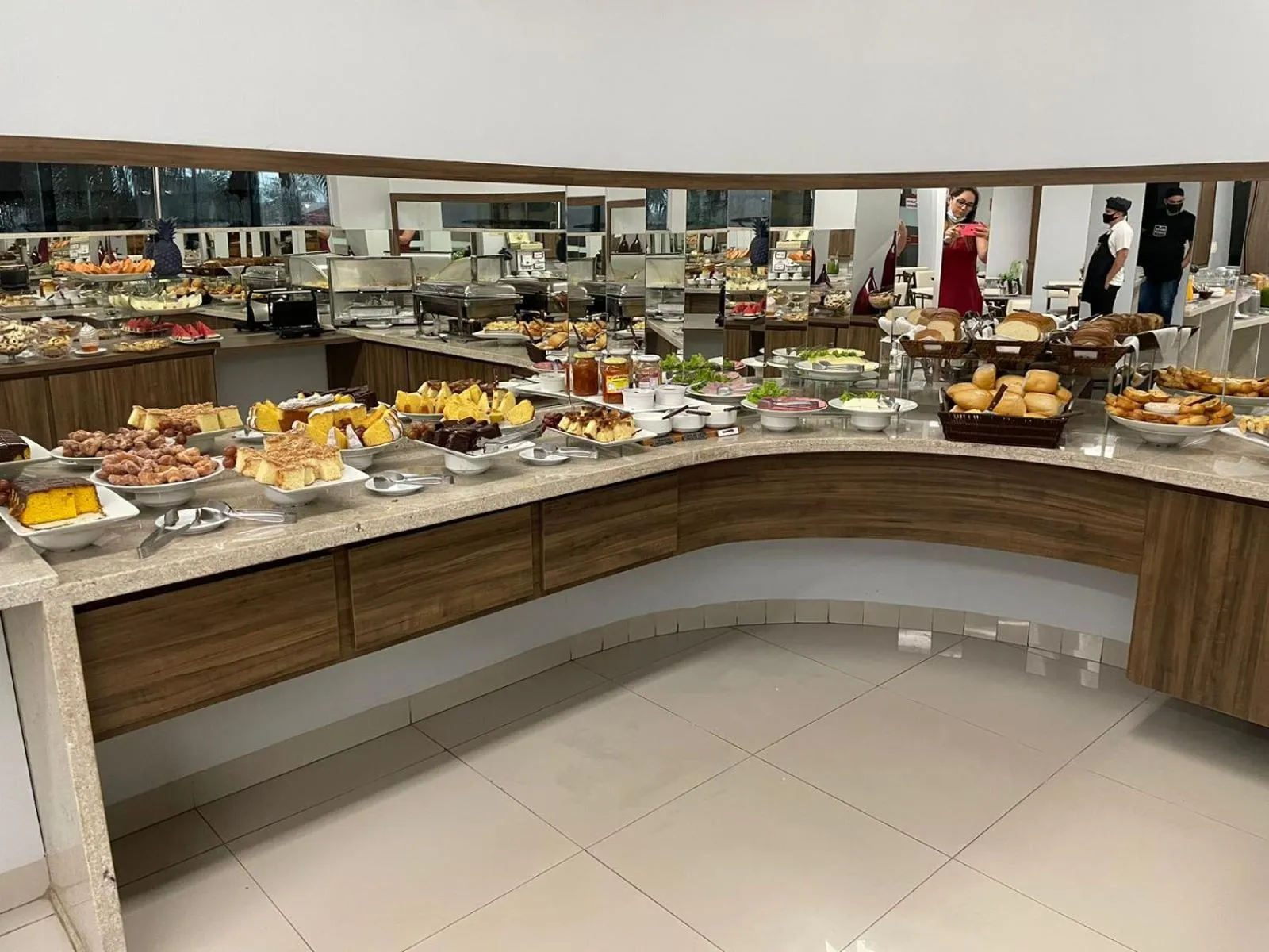 Food and drinks in Hotel Jardim