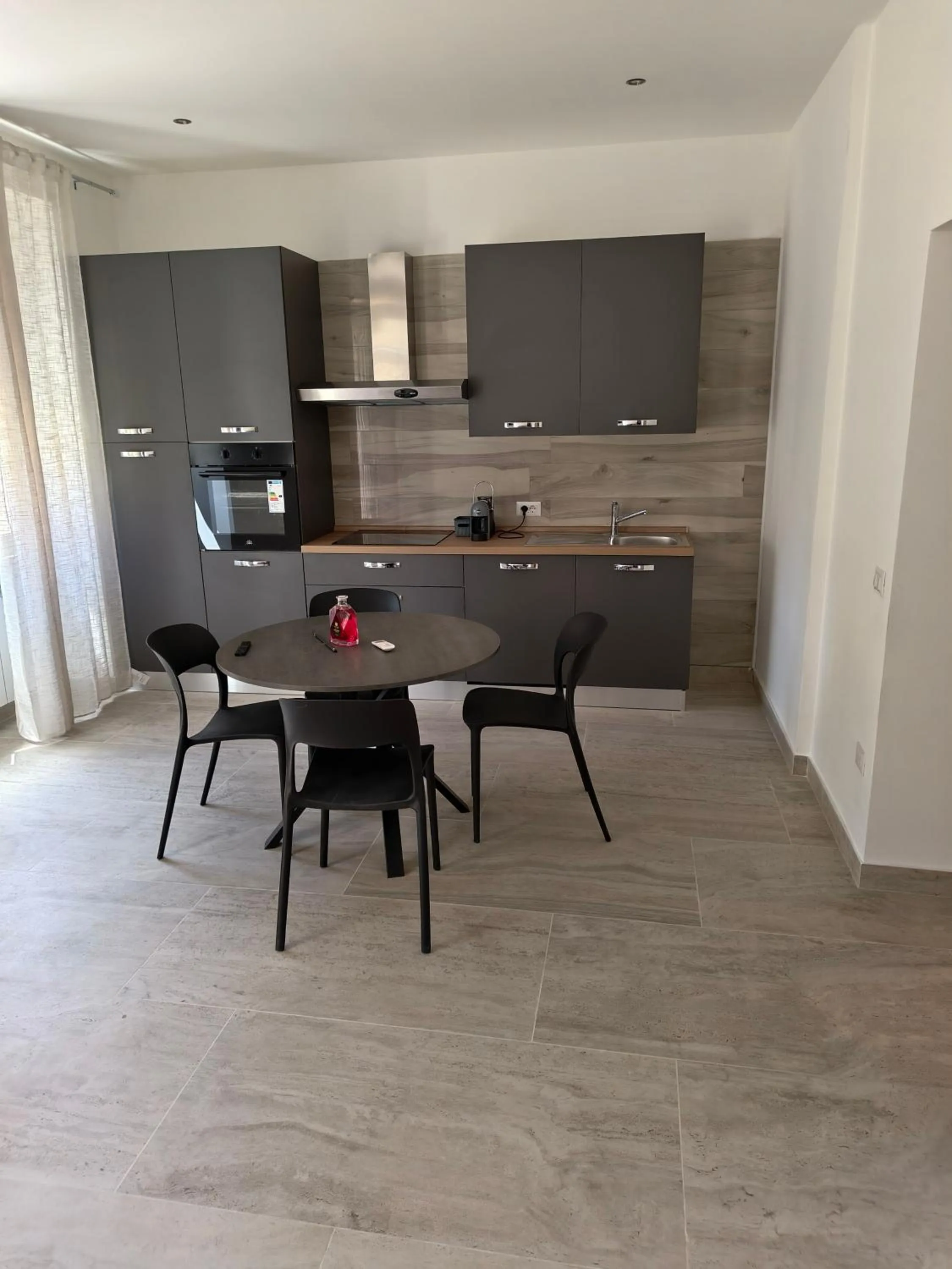 Kitchen or kitchenette in Jadore Monic