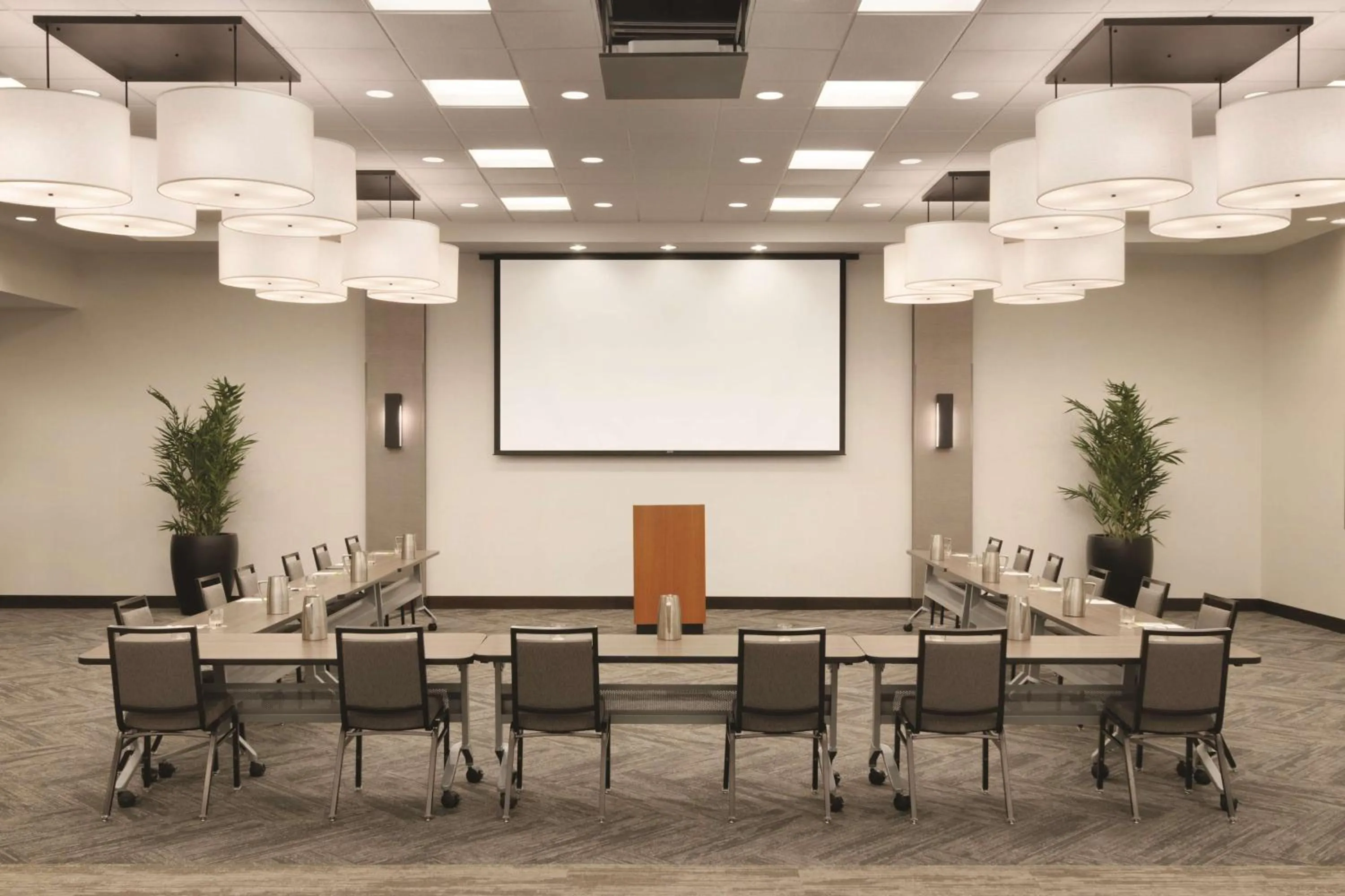 Meeting/conference room in Hyatt Place Chicago O'Hare Airport