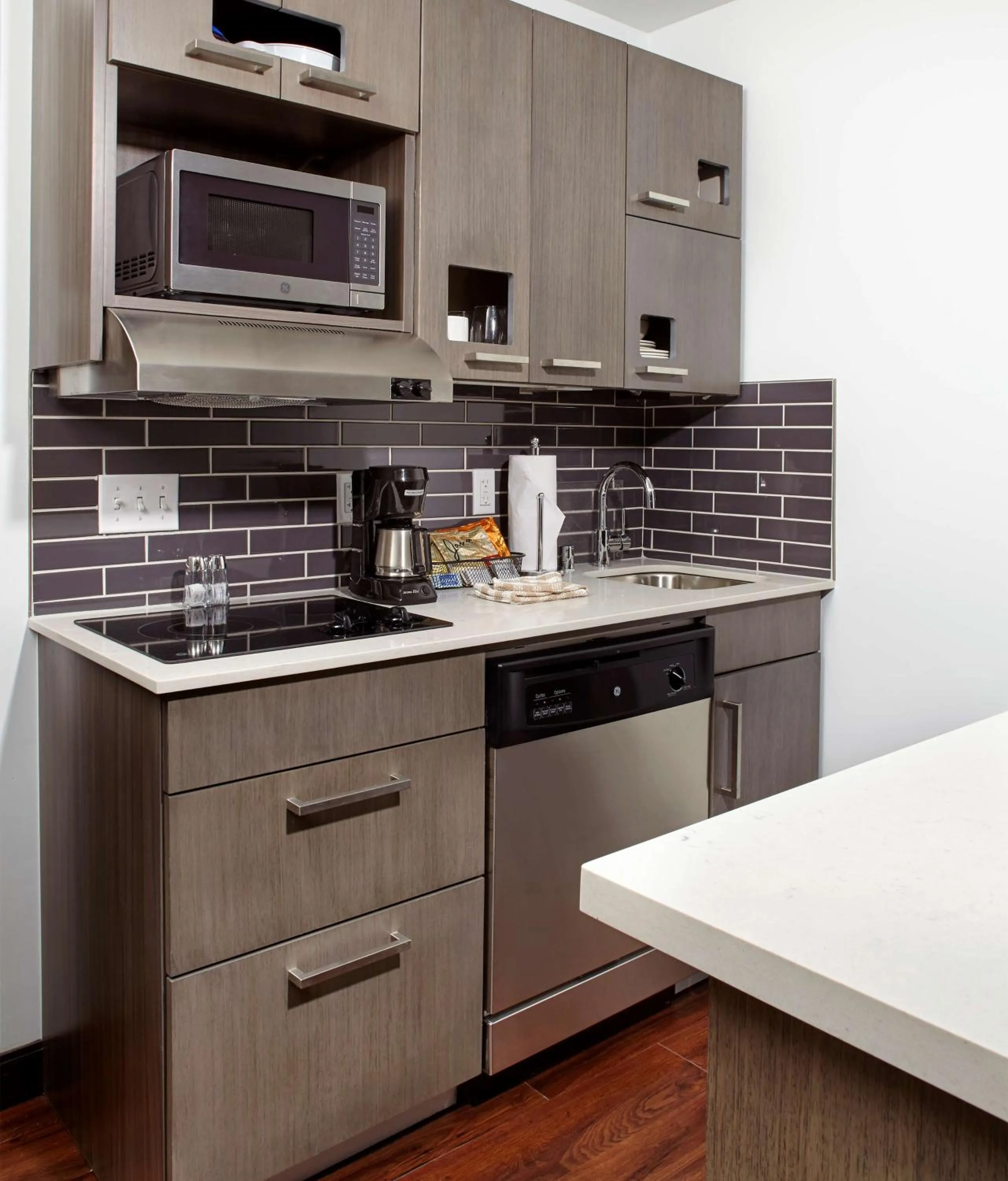 Photo of the whole room in Hyatt House Denver Lakewood Belmar