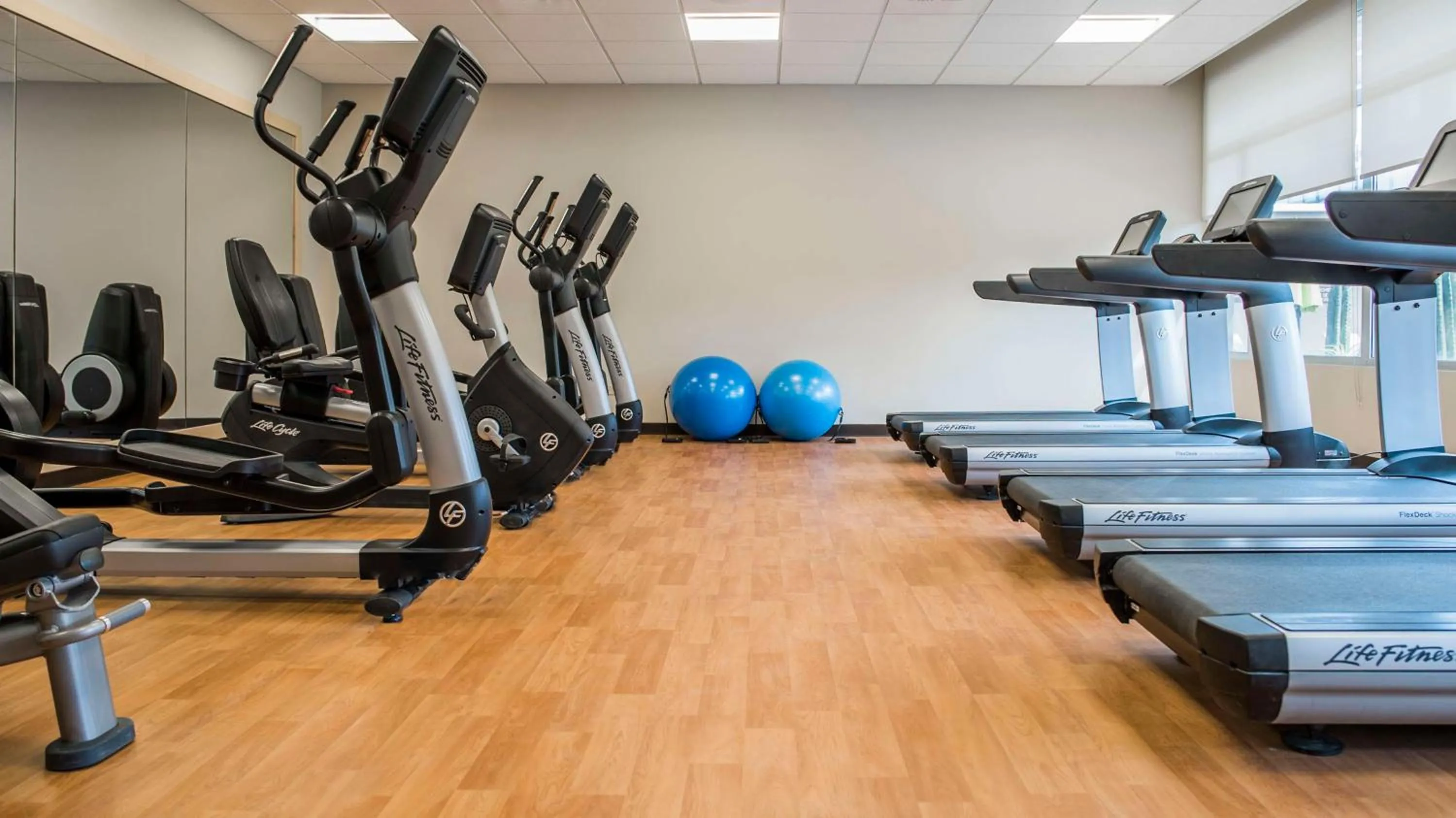 Fitness centre/facilities in Hyatt Place Managua