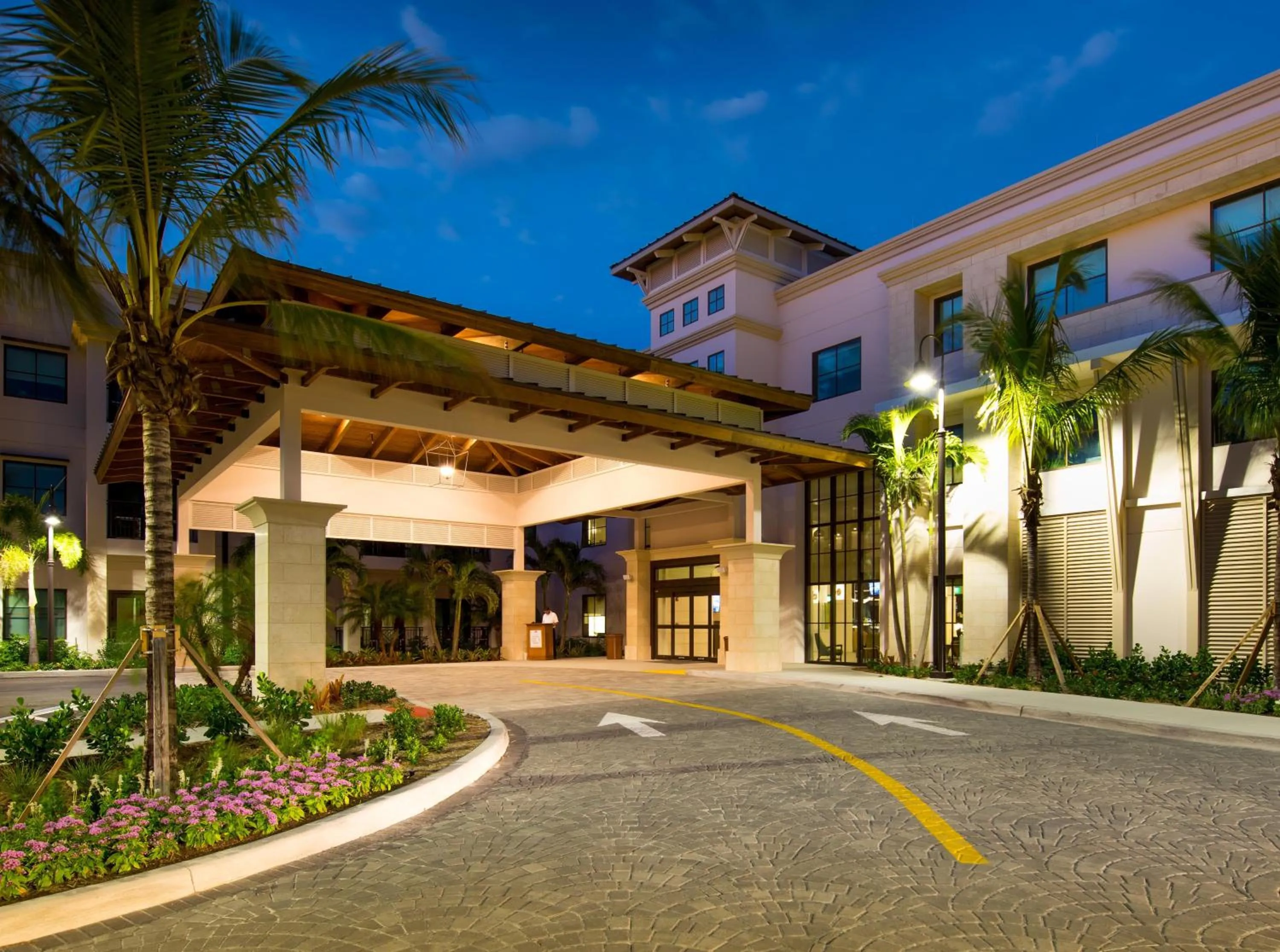 Property building in Hyatt House Naples 5th Avenue