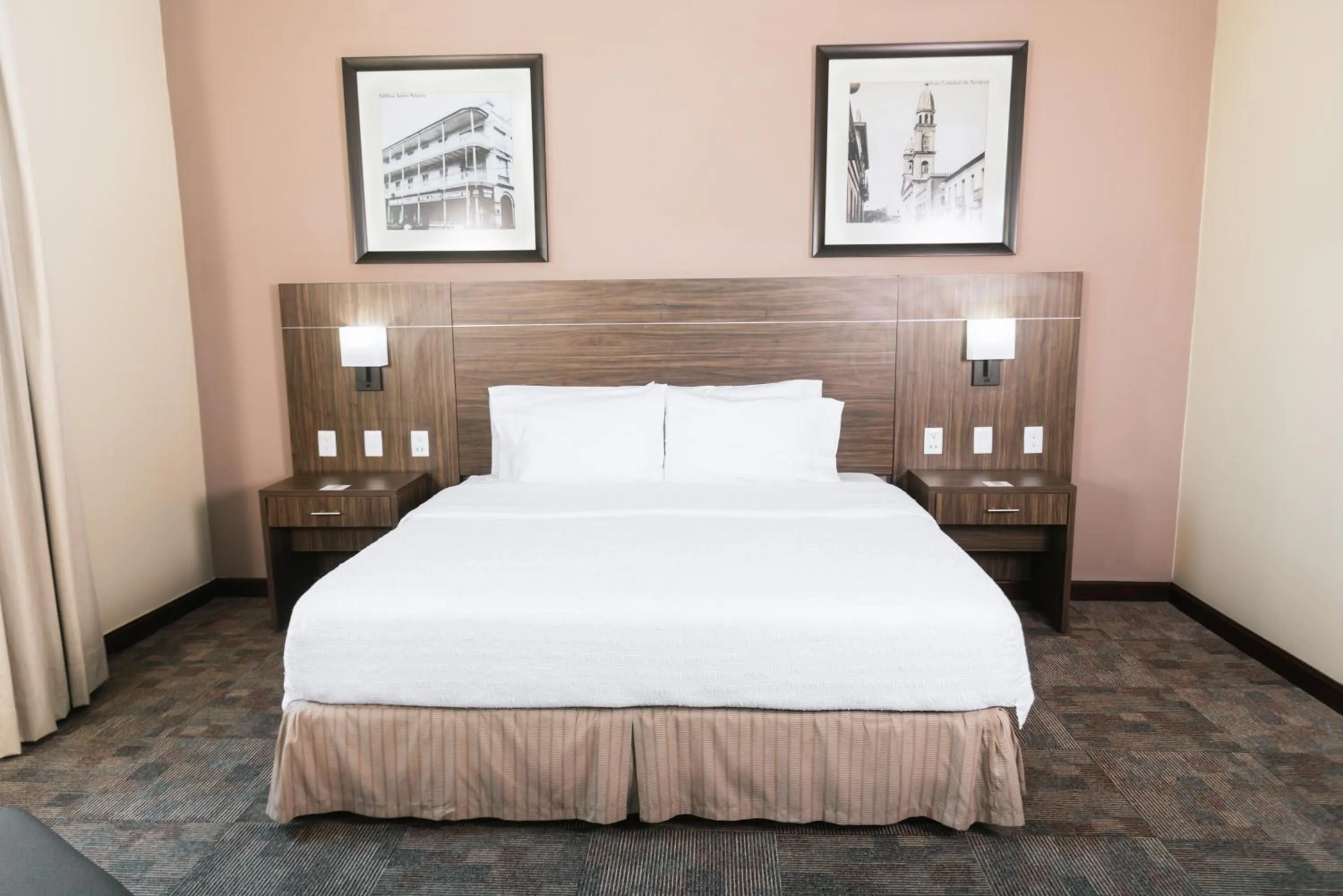 Bed in Hampton Inn Tampico Zona Dorada