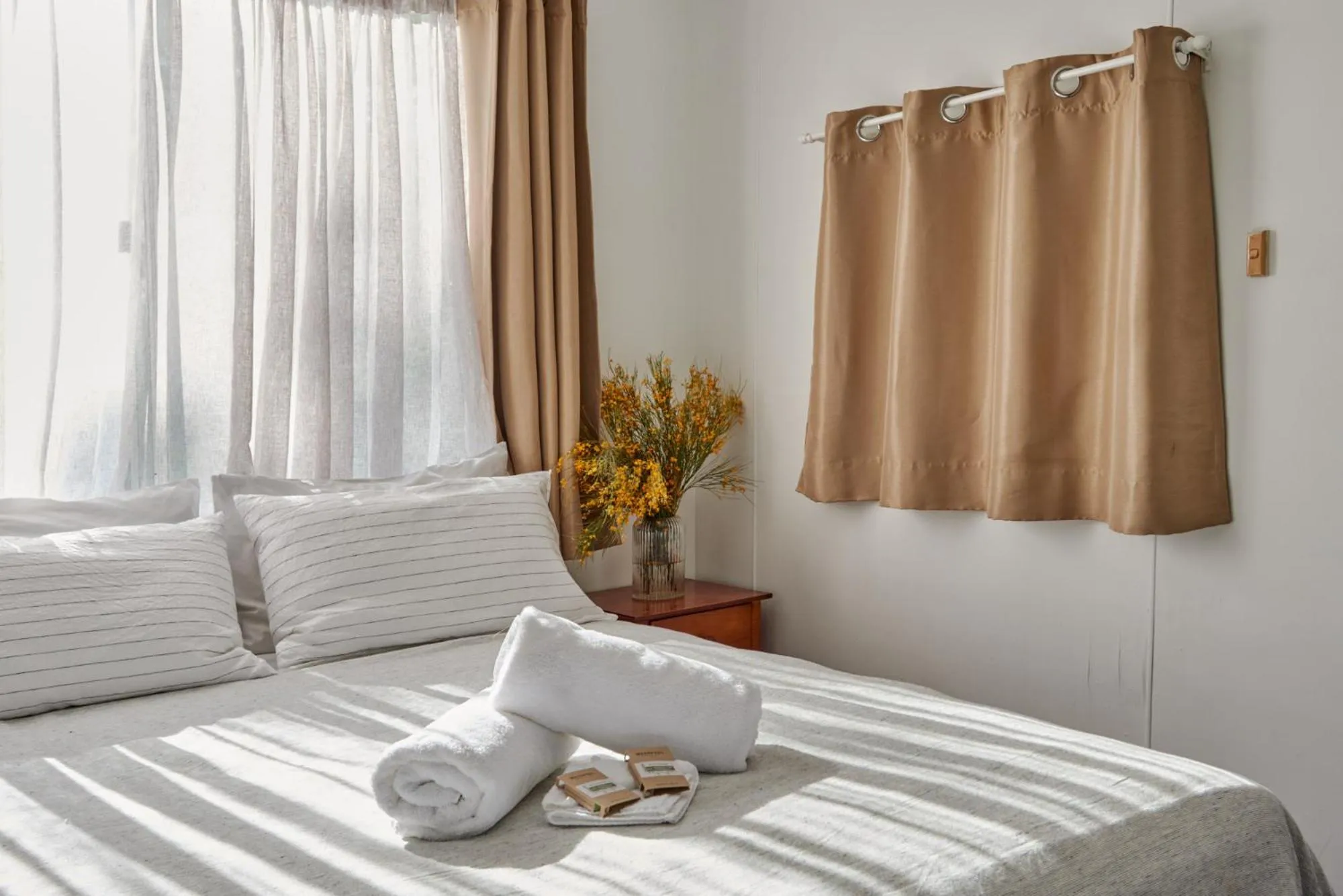 Bed in Tenterfield Lodge Caravan Park