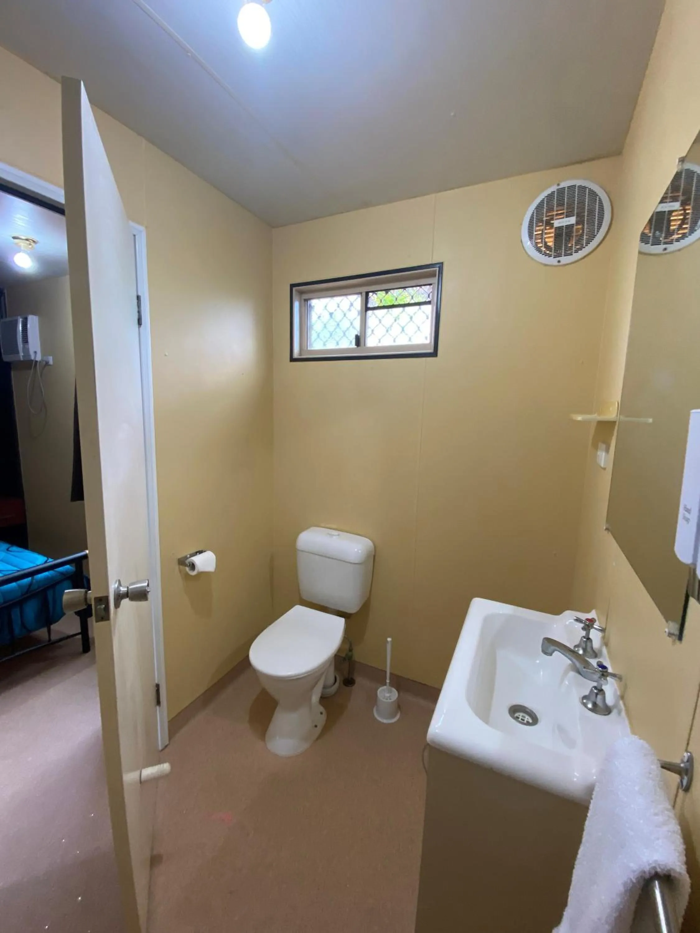 Restaurant/places to eat in Wongai Beach Hotel