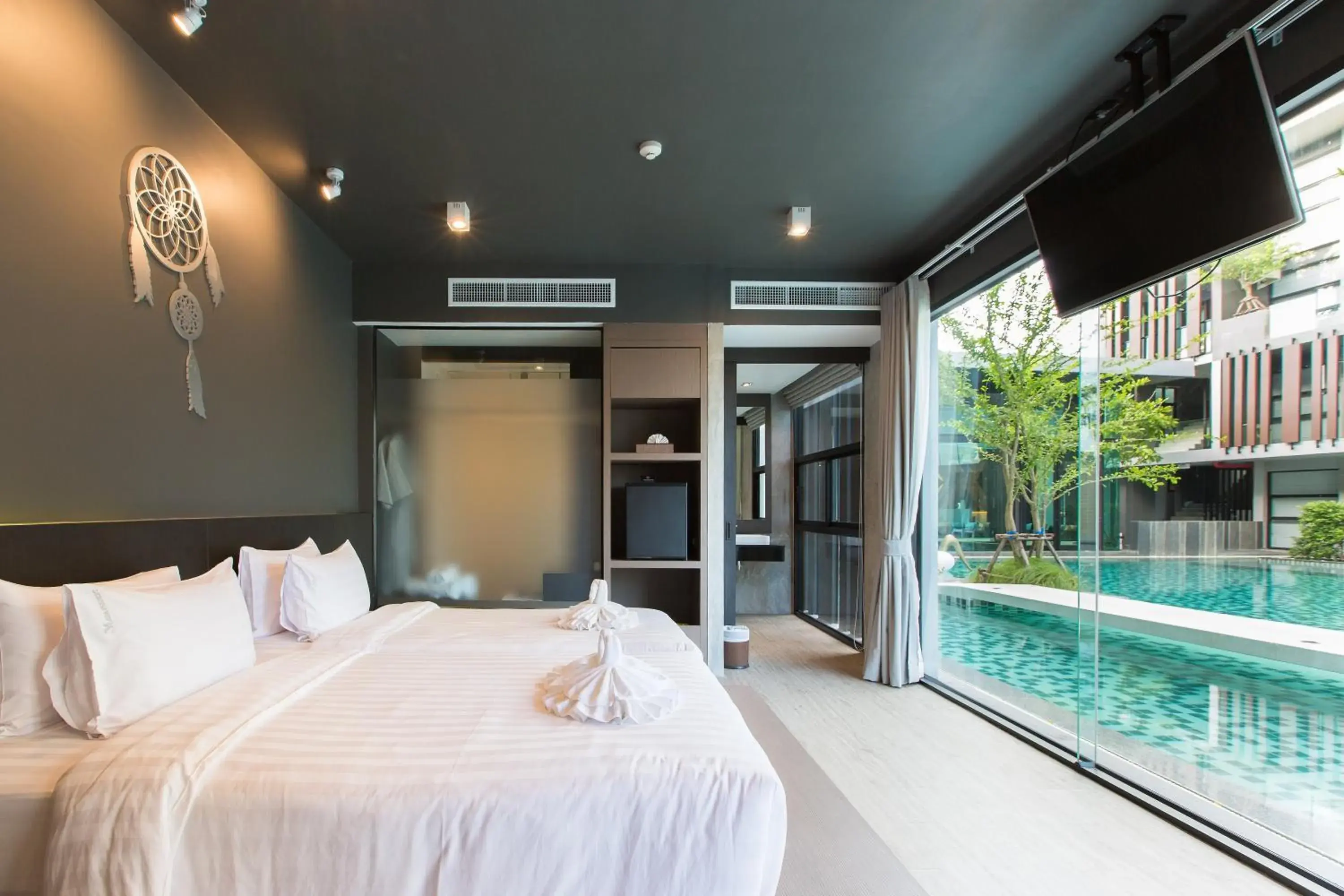 Grand Deluxe Double Room with Pool Access in Maya Phuket Airport Hotel-Naiyang Beach Grand Deluxe Double Room with Pool Access in Maya Phuket Airport Hotel-Naiyang Beach