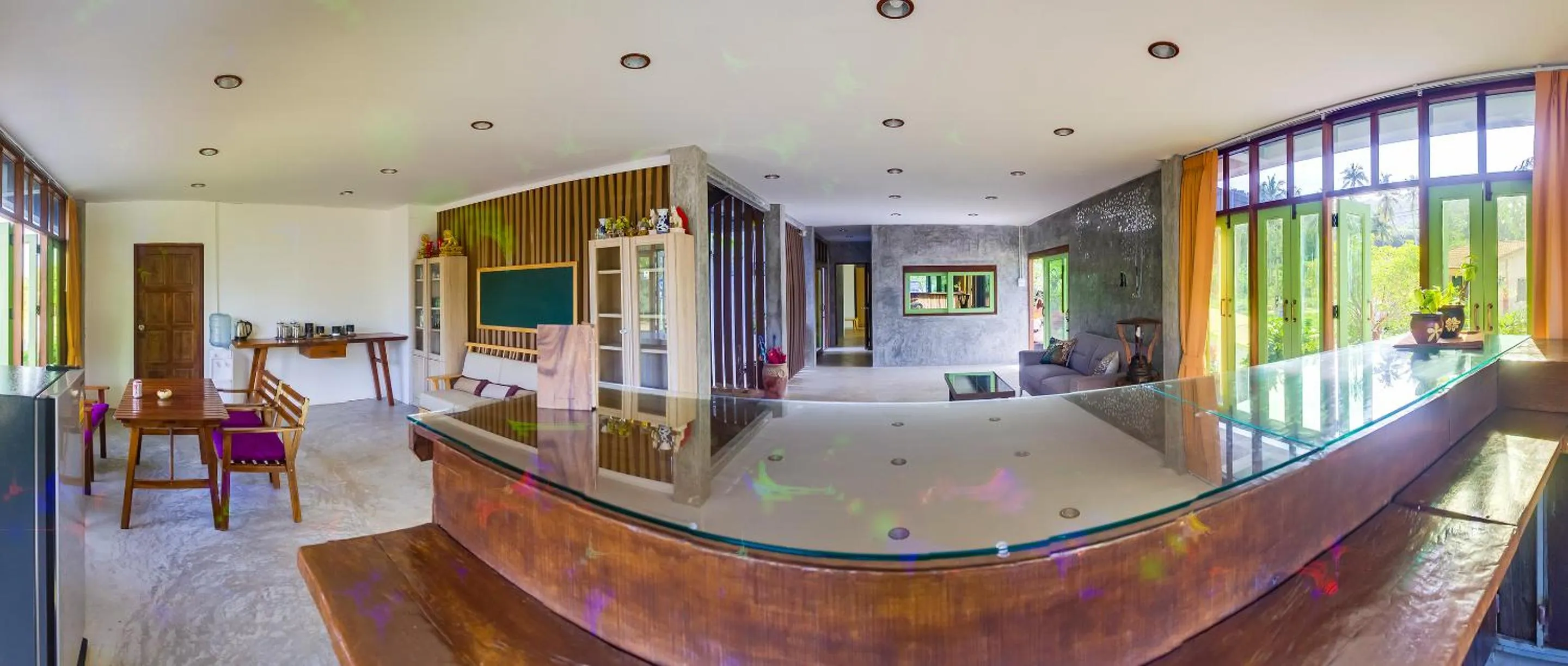 Lobby or reception in Tonmai Suites