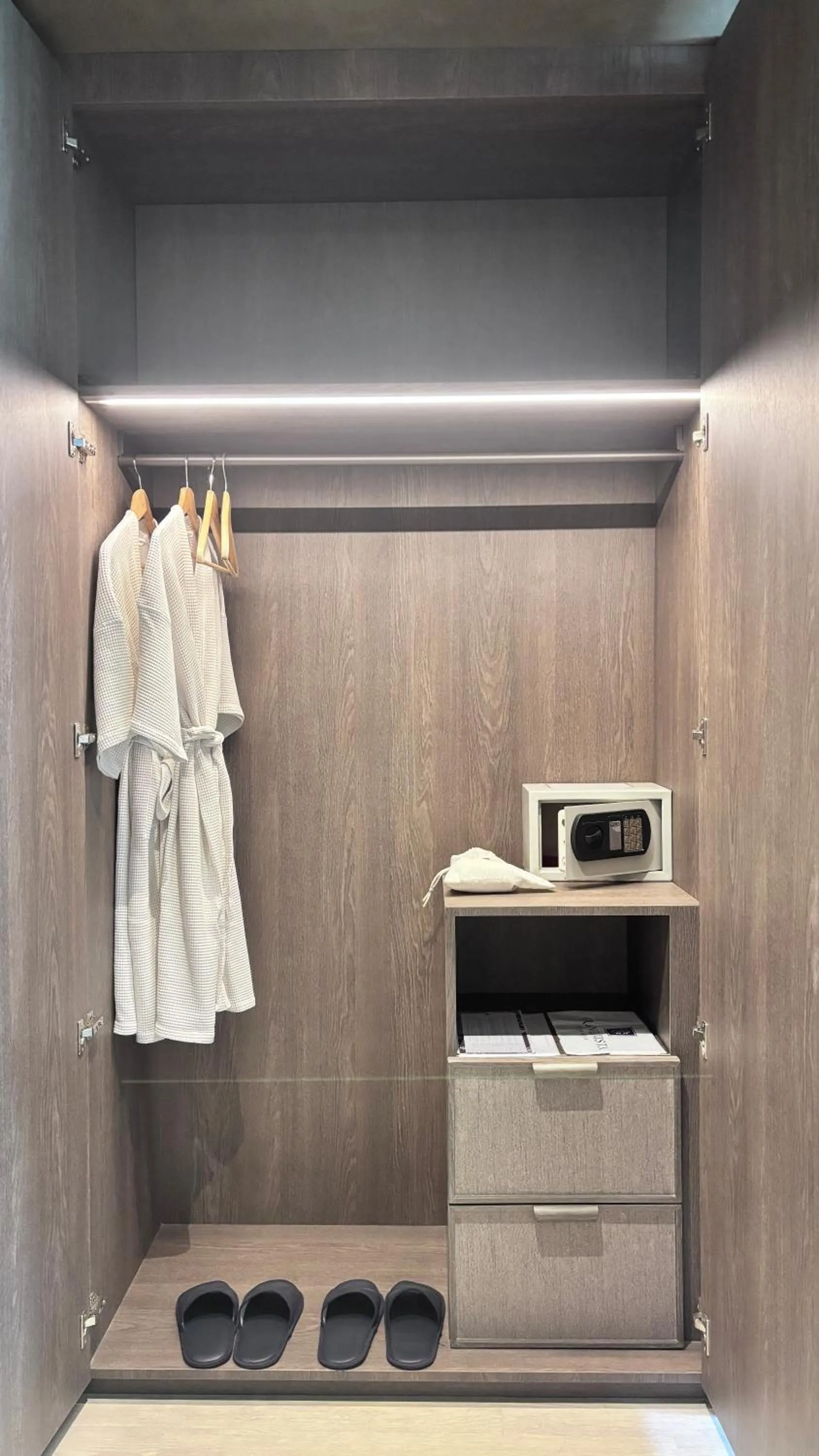 wardrobe in Grand Vista Hotel Chiangrai