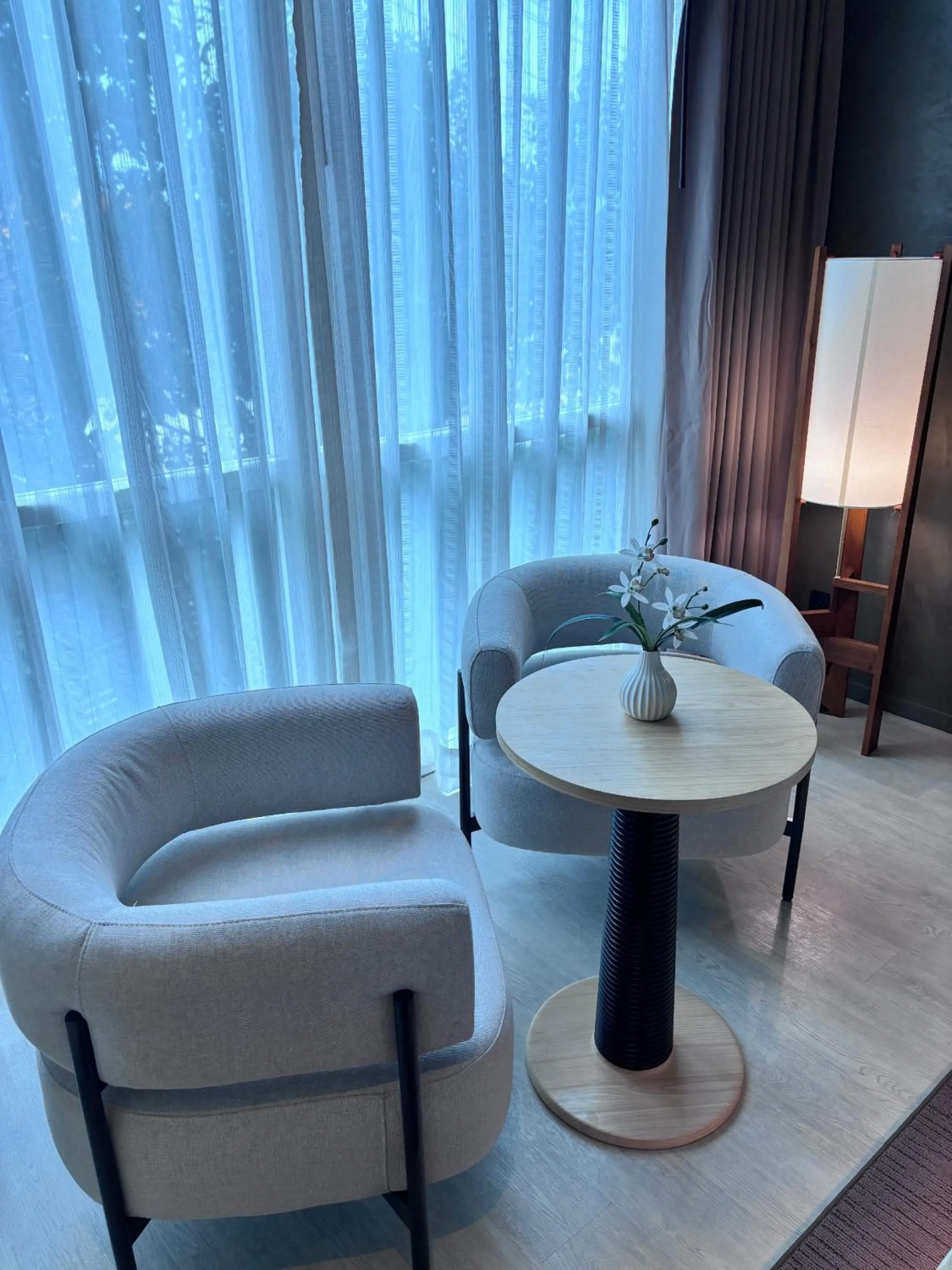 Living room in Grand Vista Hotel Chiangrai