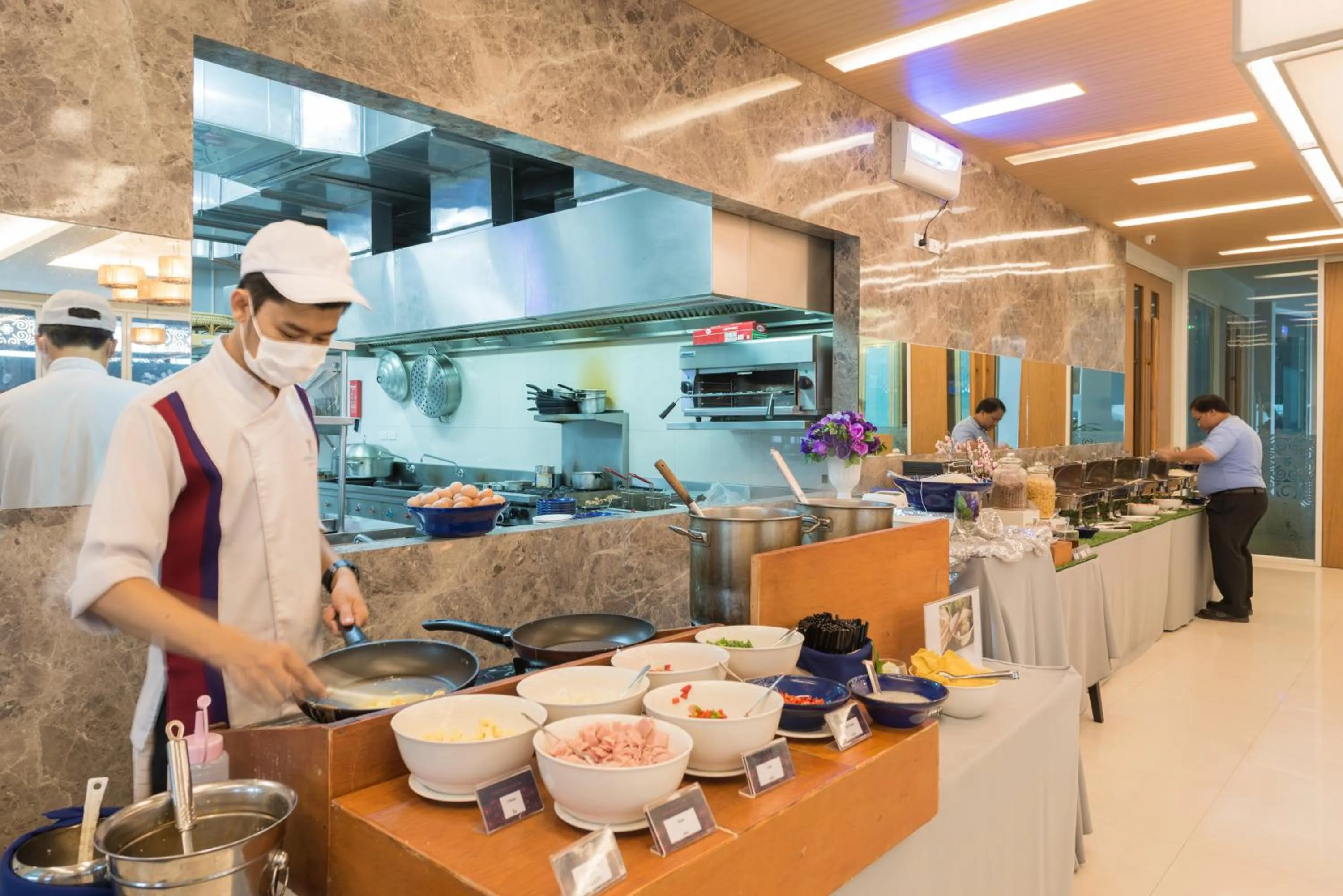 Restaurant/places to eat in Grand Vista Hotel Chiangrai