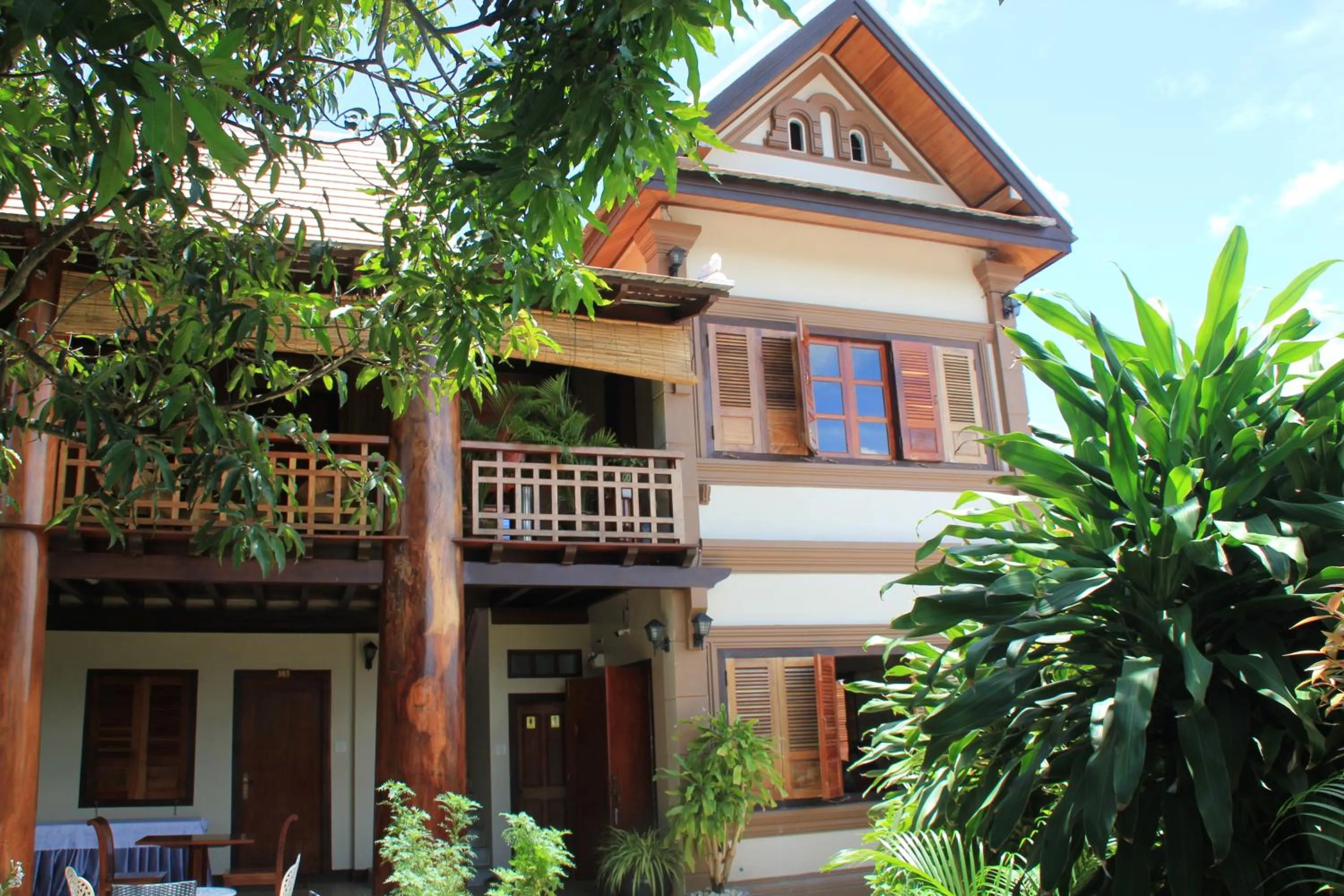 Property building in Villa Ang Thong