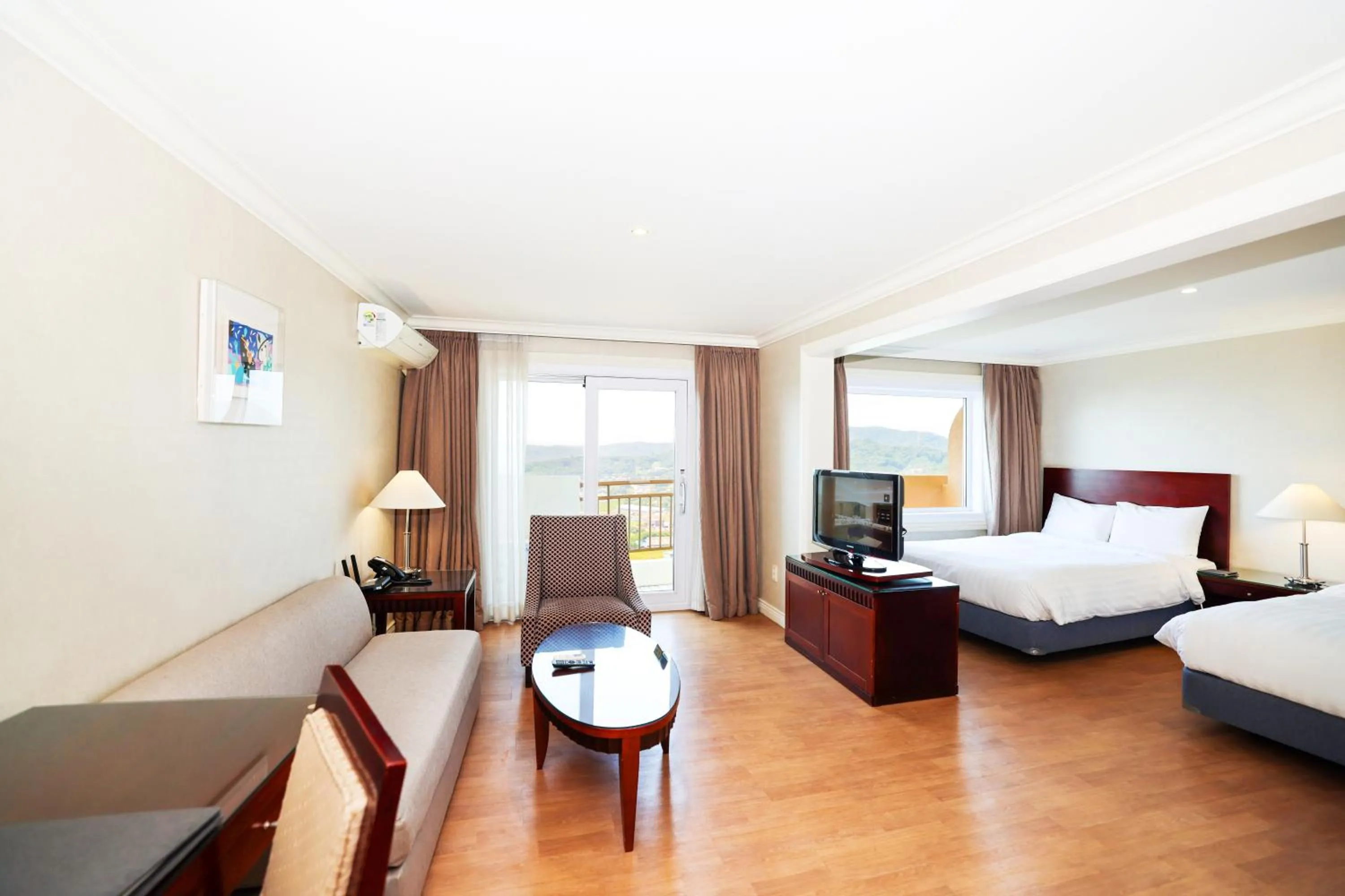 Bed in La Vie D'or Resort