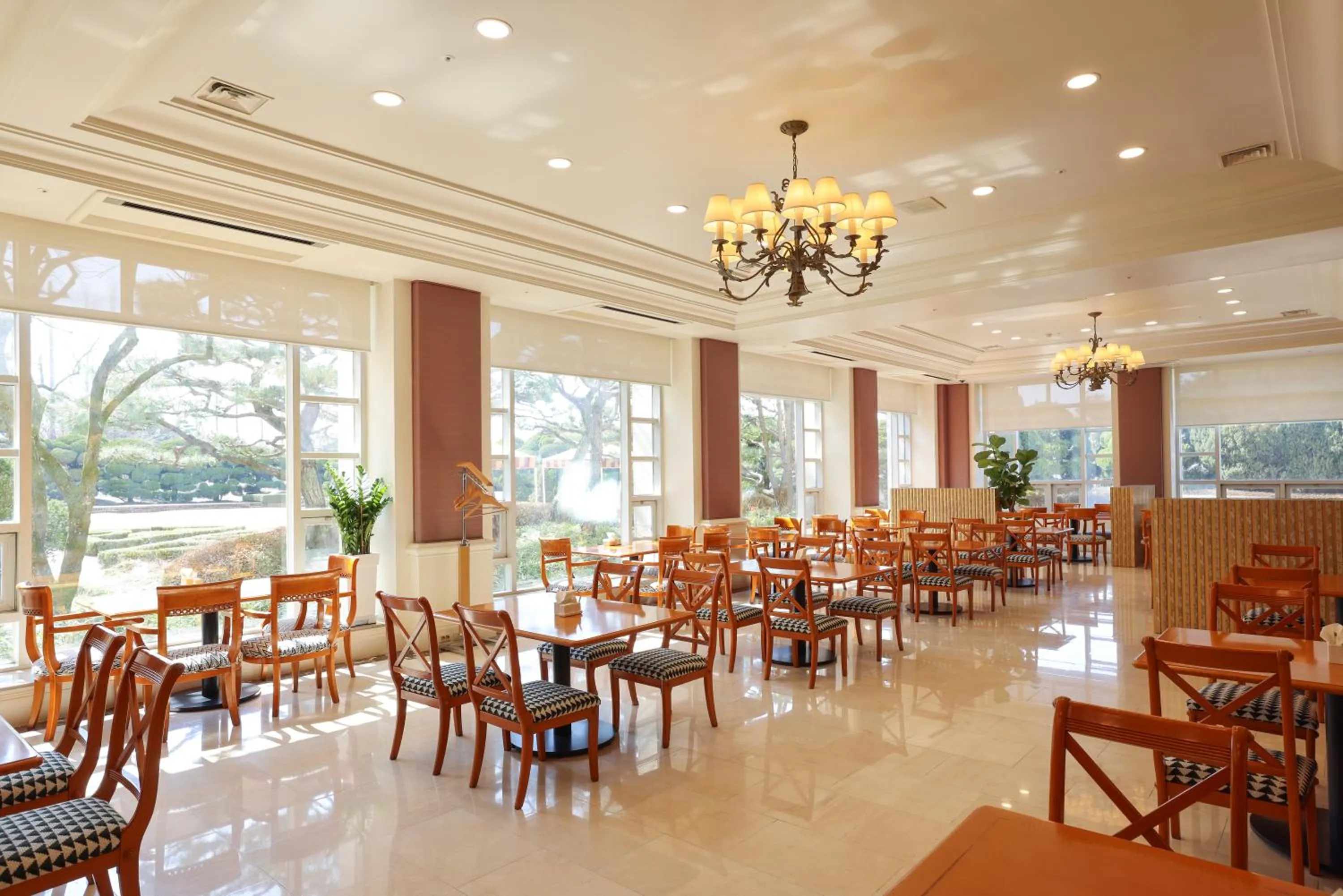 Restaurant/Places to Eat in La Vie D'or Resort