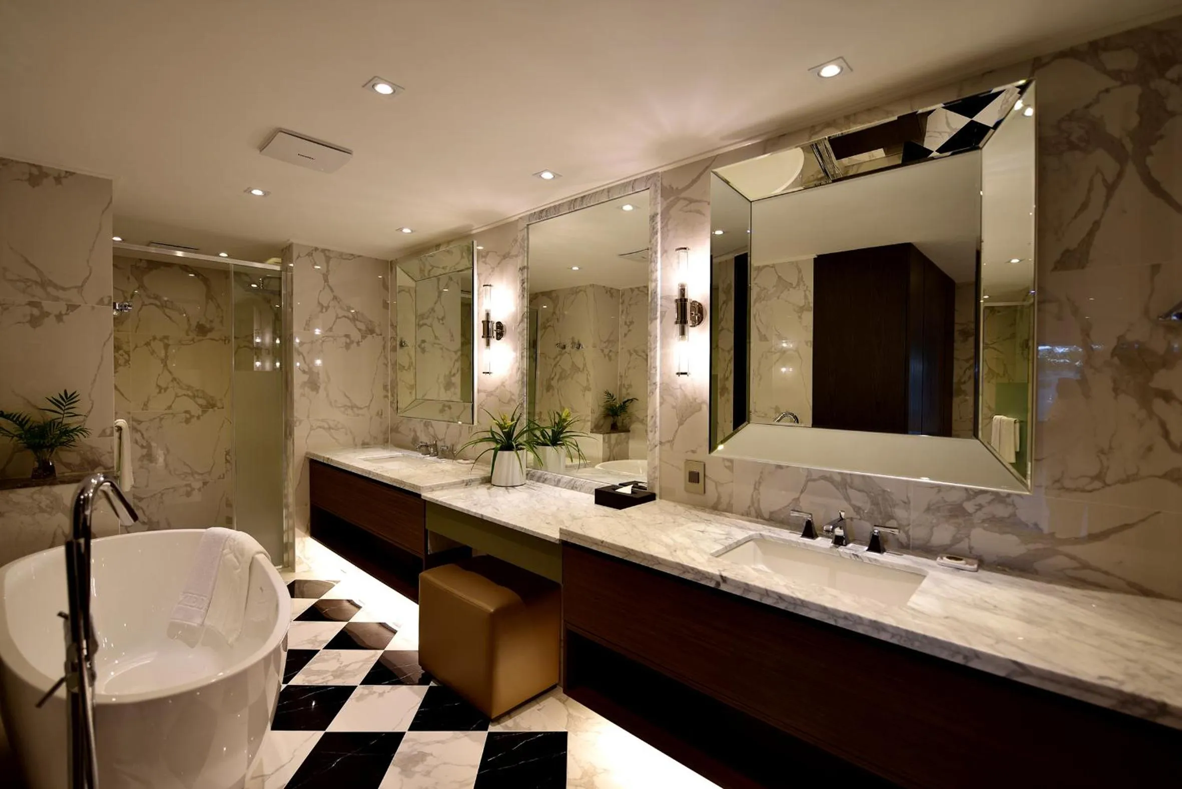 Bathroom in La Vie Dor Hotel and Resort, Trademark Collection by Wyndham