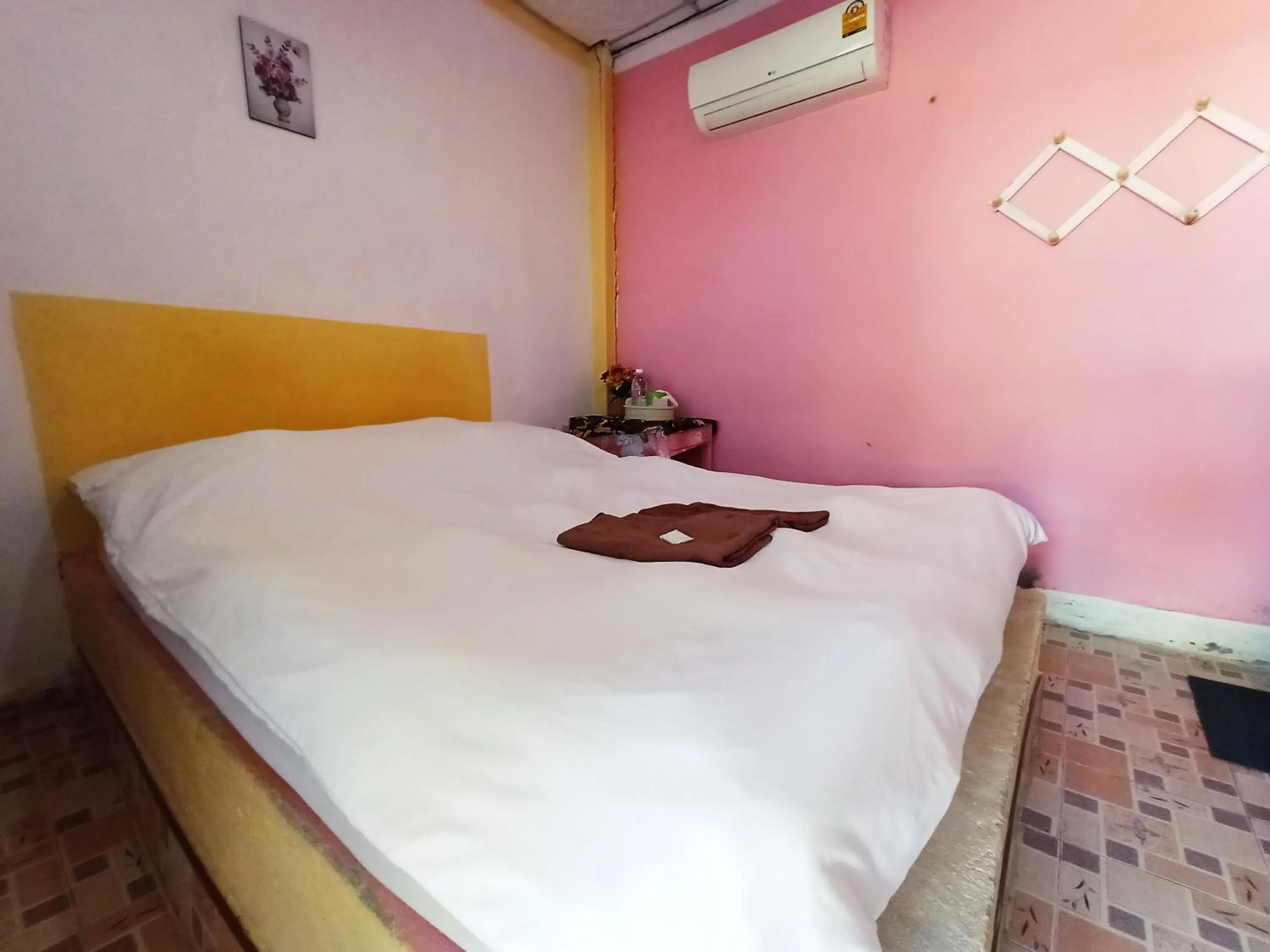 Bed in Pai Forest Resort