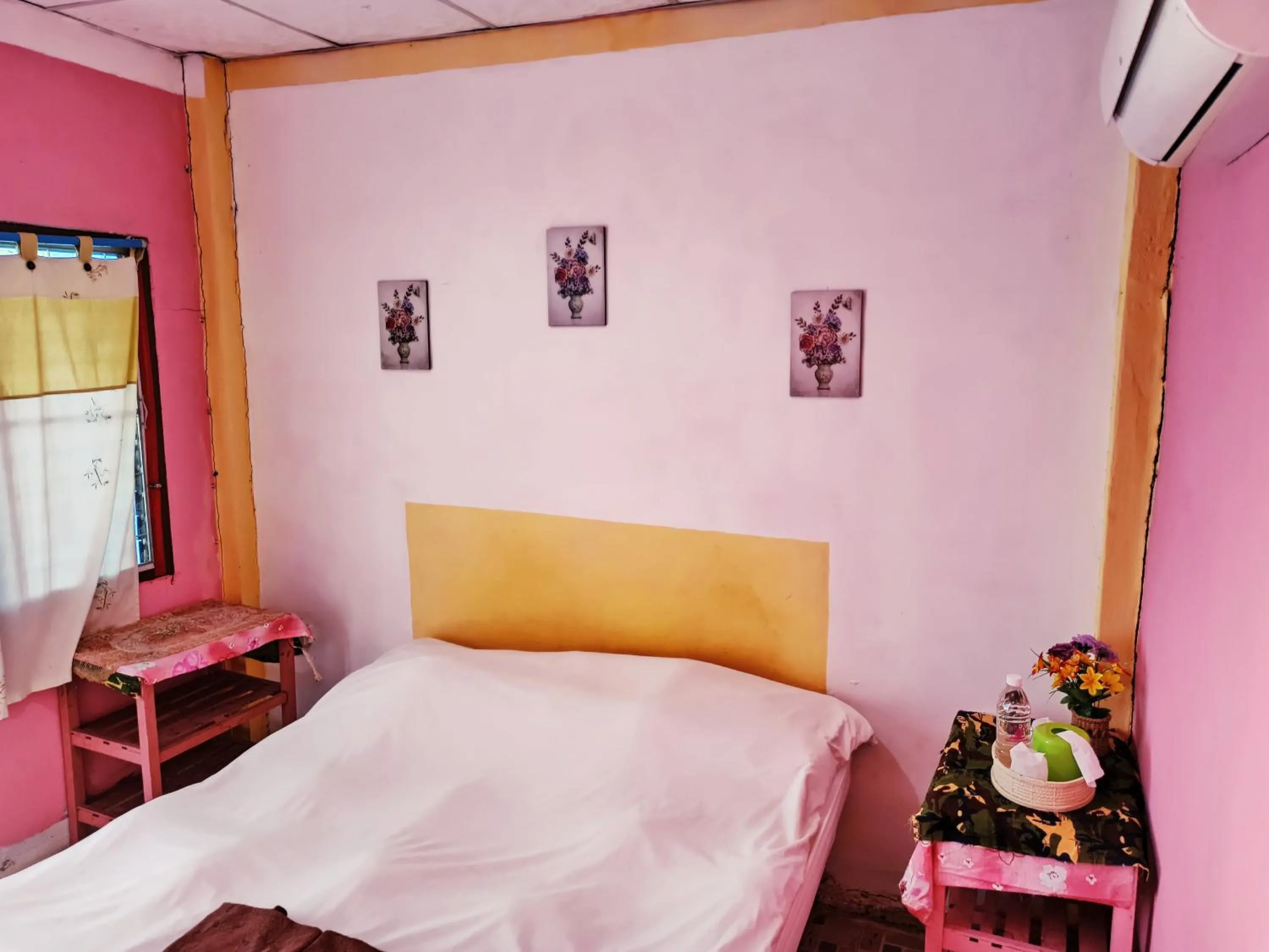 Bed in Pai Forest Resort