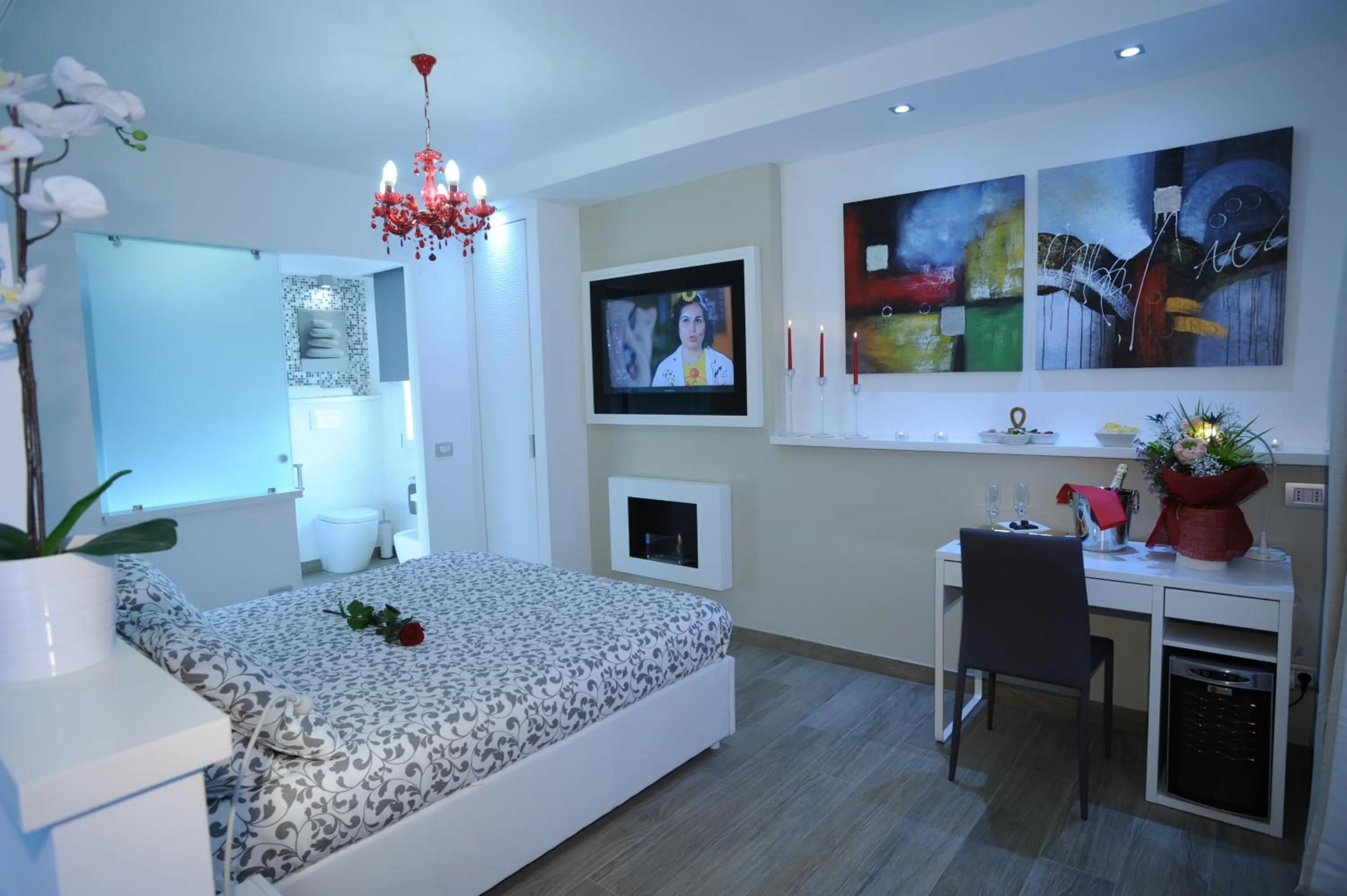 Photo of the whole room in H5-5H Luxury Room