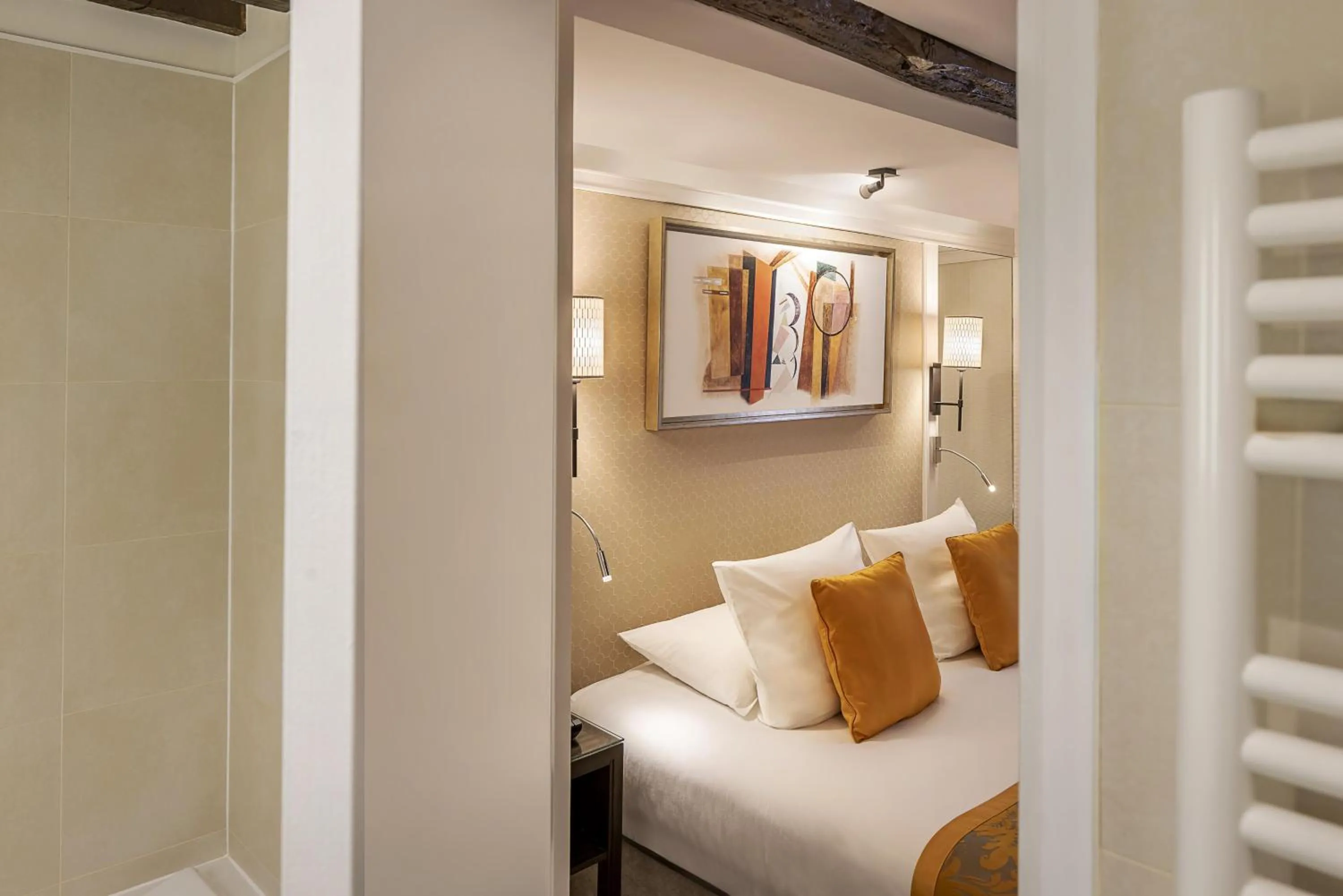 Bedroom, Bed in Best Western Plus Hotel Sydney Opera