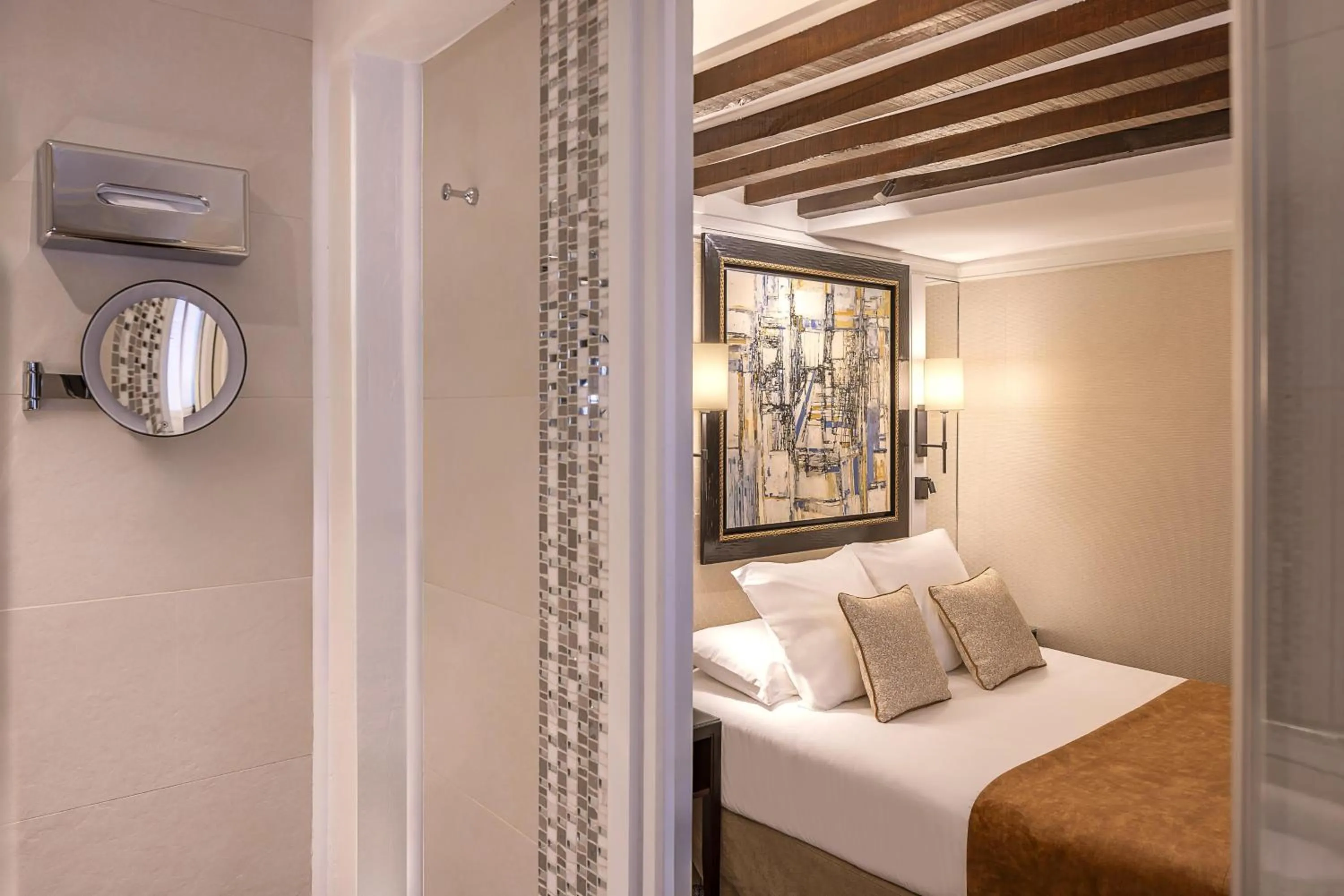 Bedroom, Bed in Best Western Plus Hotel Sydney Opera