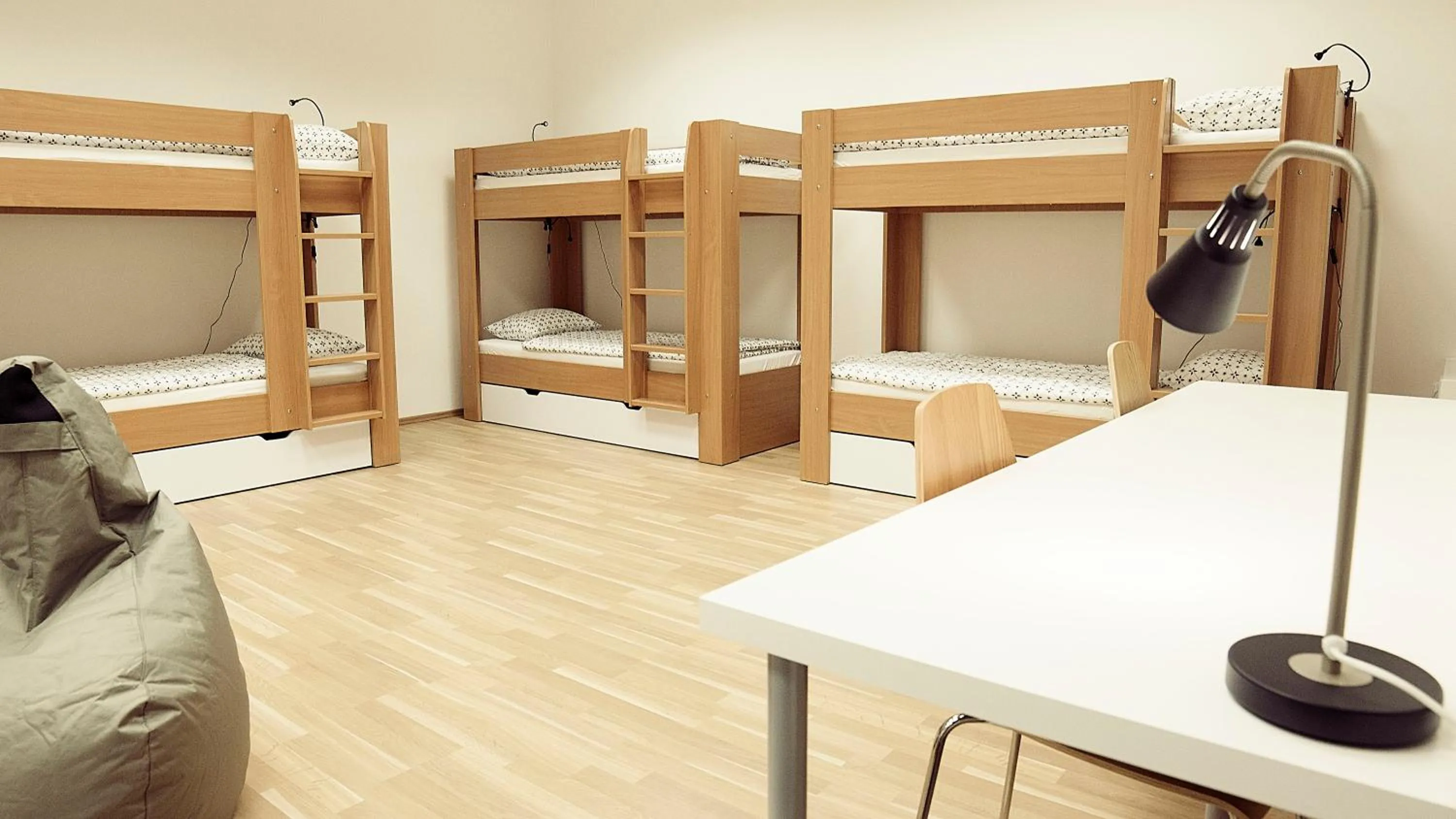 bunk bed, Bed in Hostel Folks