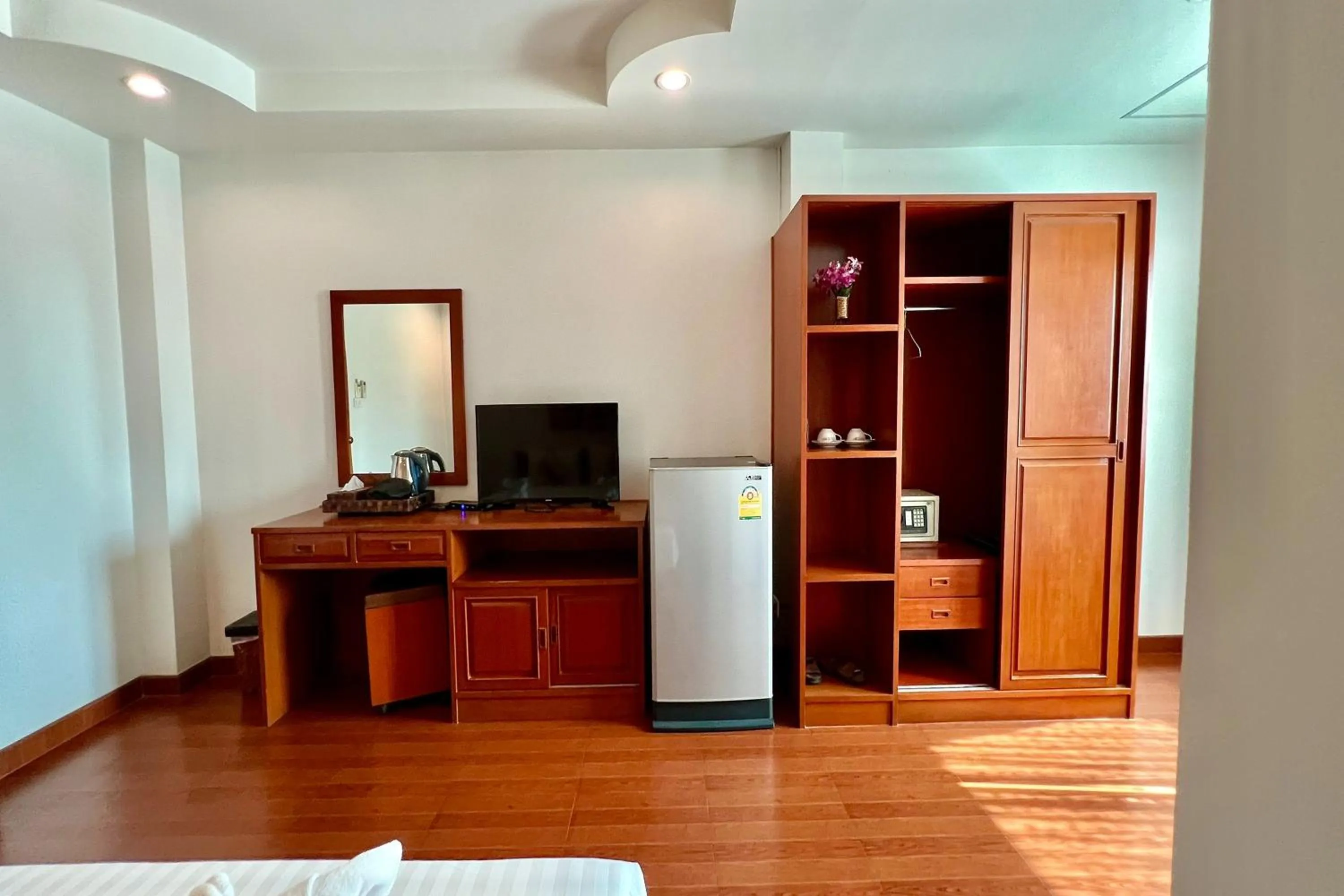 TV and multimedia in Sawadeelanna Hotel