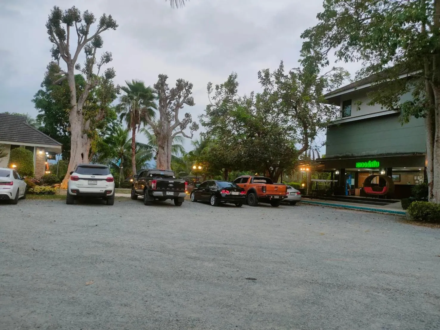 Parking in Evergreen Resort Chanthaburi
