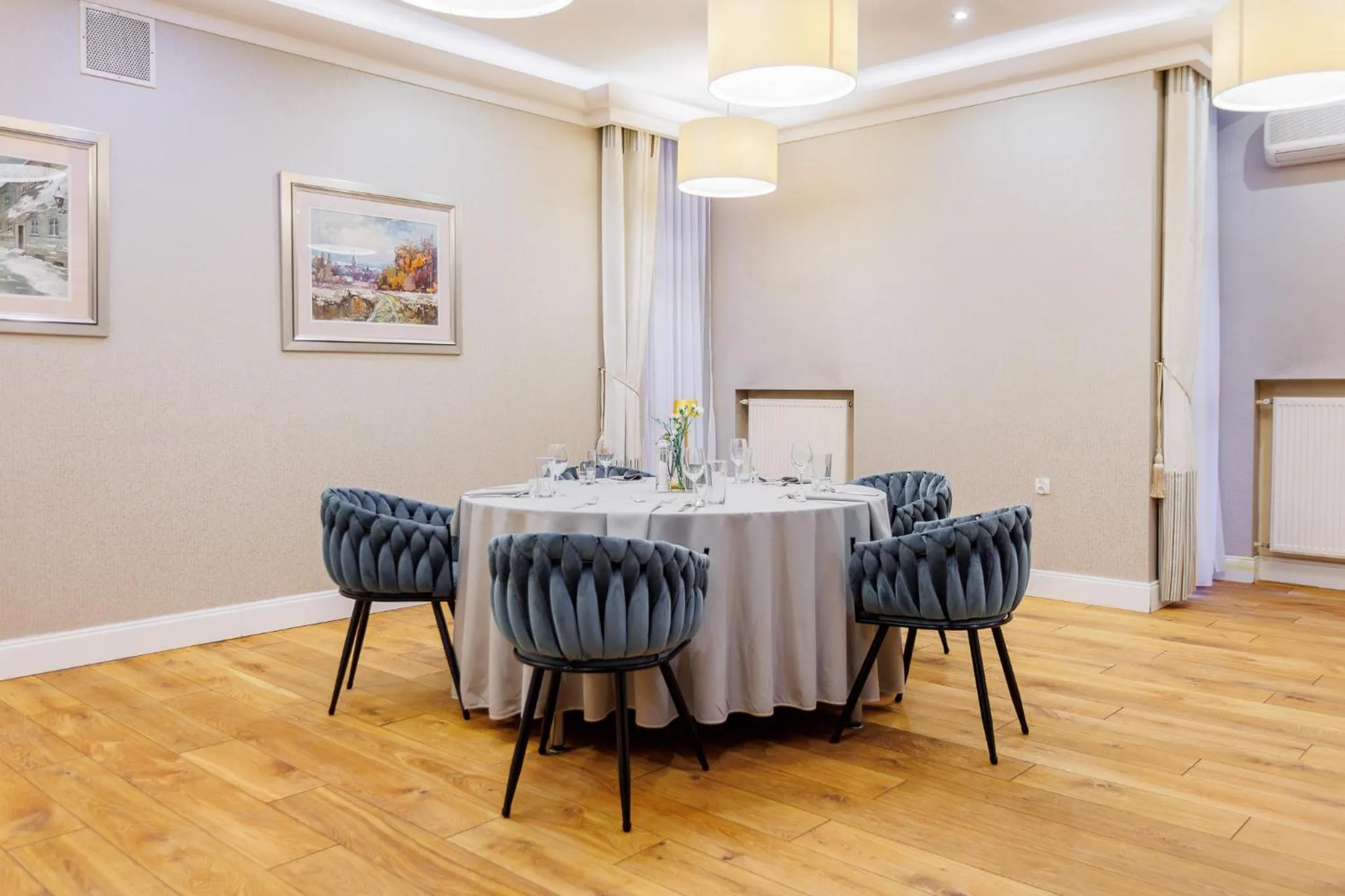 Restaurant/places to eat in Hotel Tarnovia