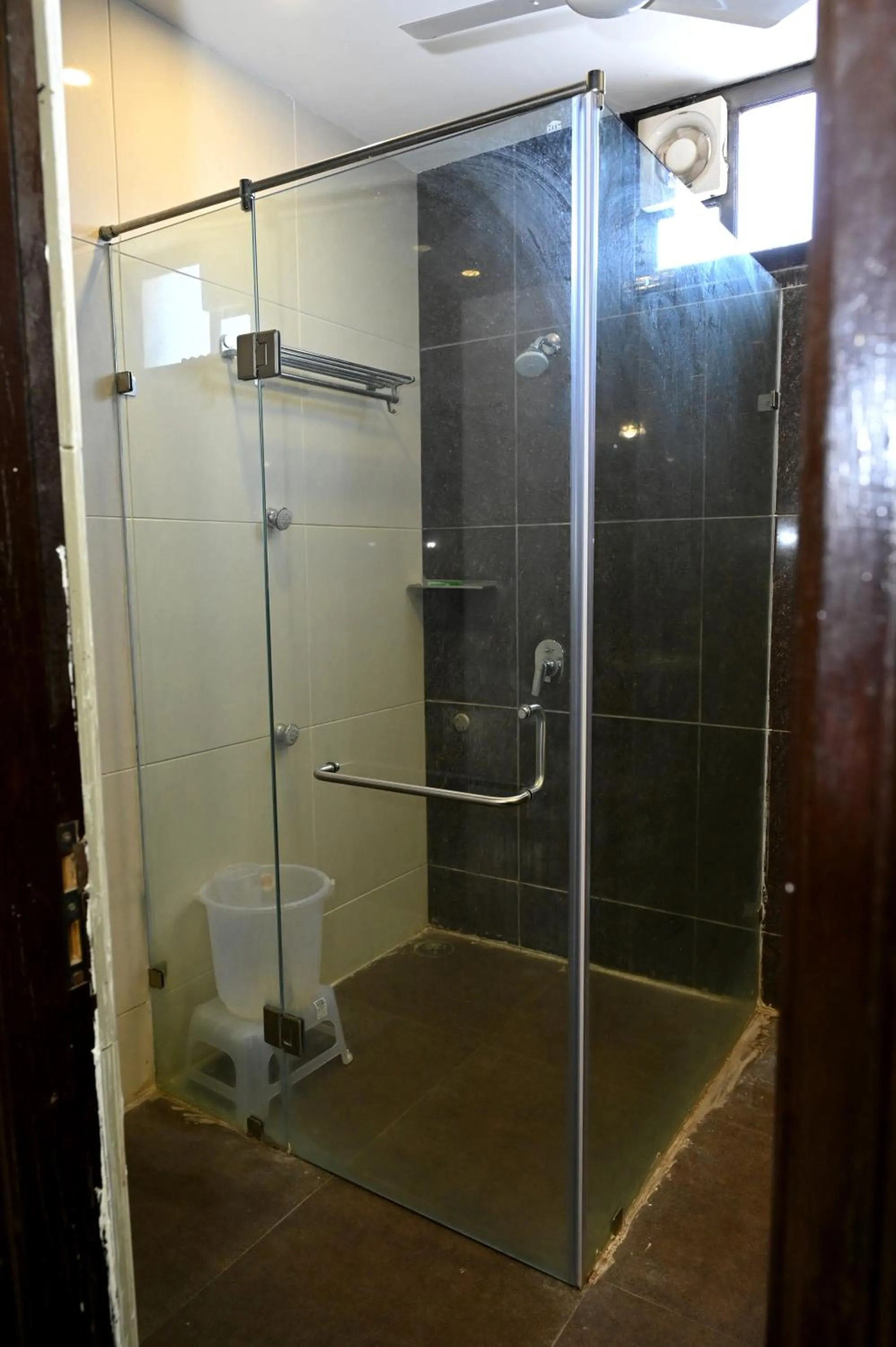 Toilet in Om Heritage Haveli