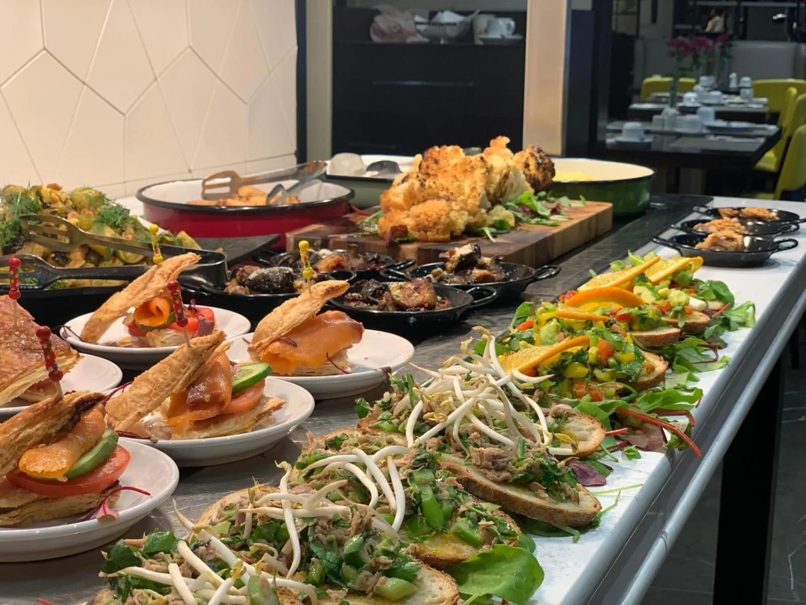 Buffet breakfast in Golden Crown Haifa