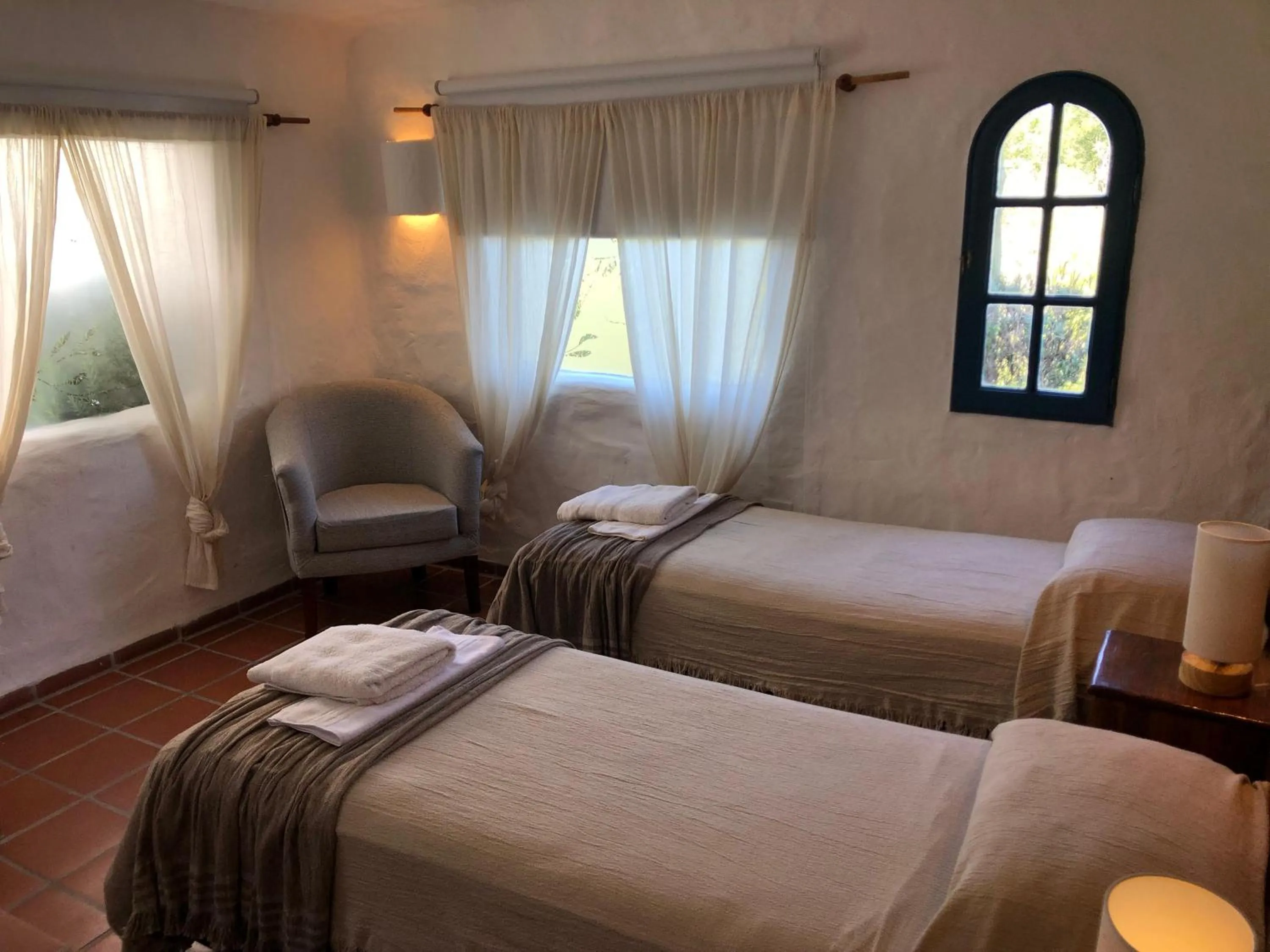 Bed in El Faro de Carpier - ApartHotel & Restaurante Bar Cafetería