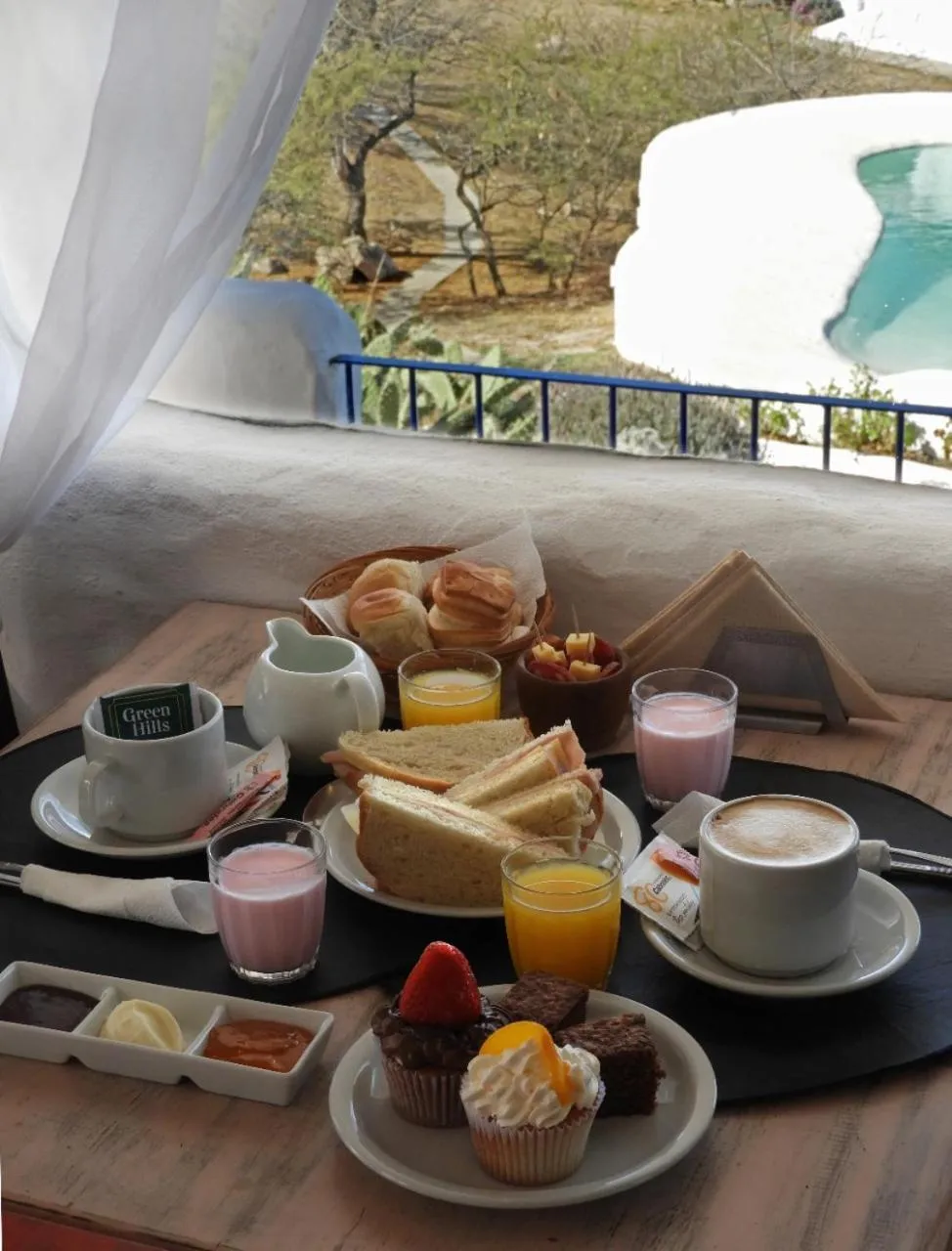 Breakfast in El Faro de Carpier - ApartHotel & Restaurante Bar Cafetería