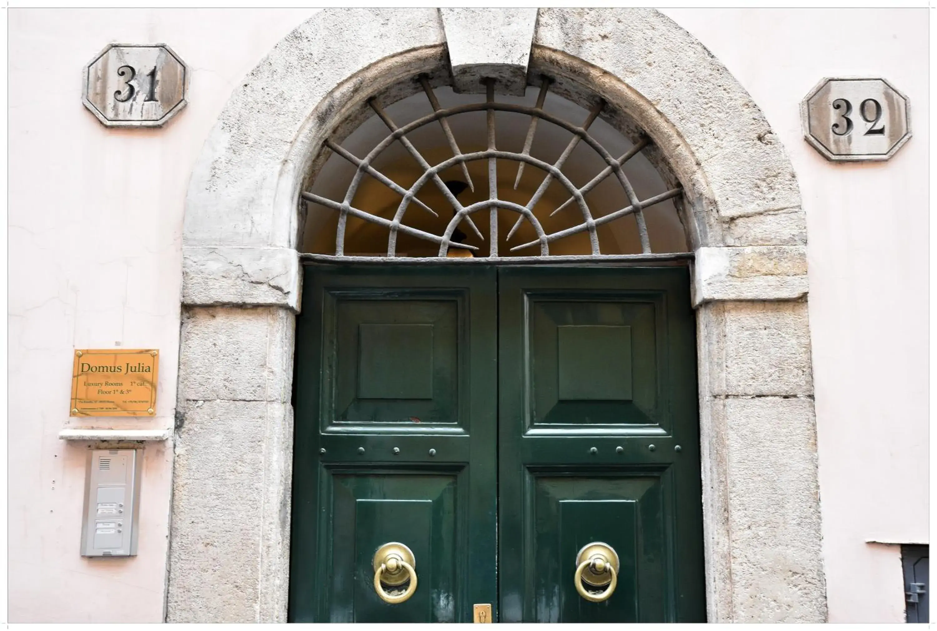 Domus Julia Domus Julia